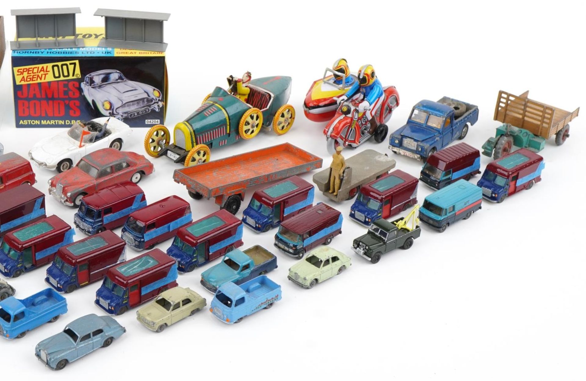 Vintage and later diecast and tinplate vehicles including Dinky, Corgi and Husky - Image 3 of 3