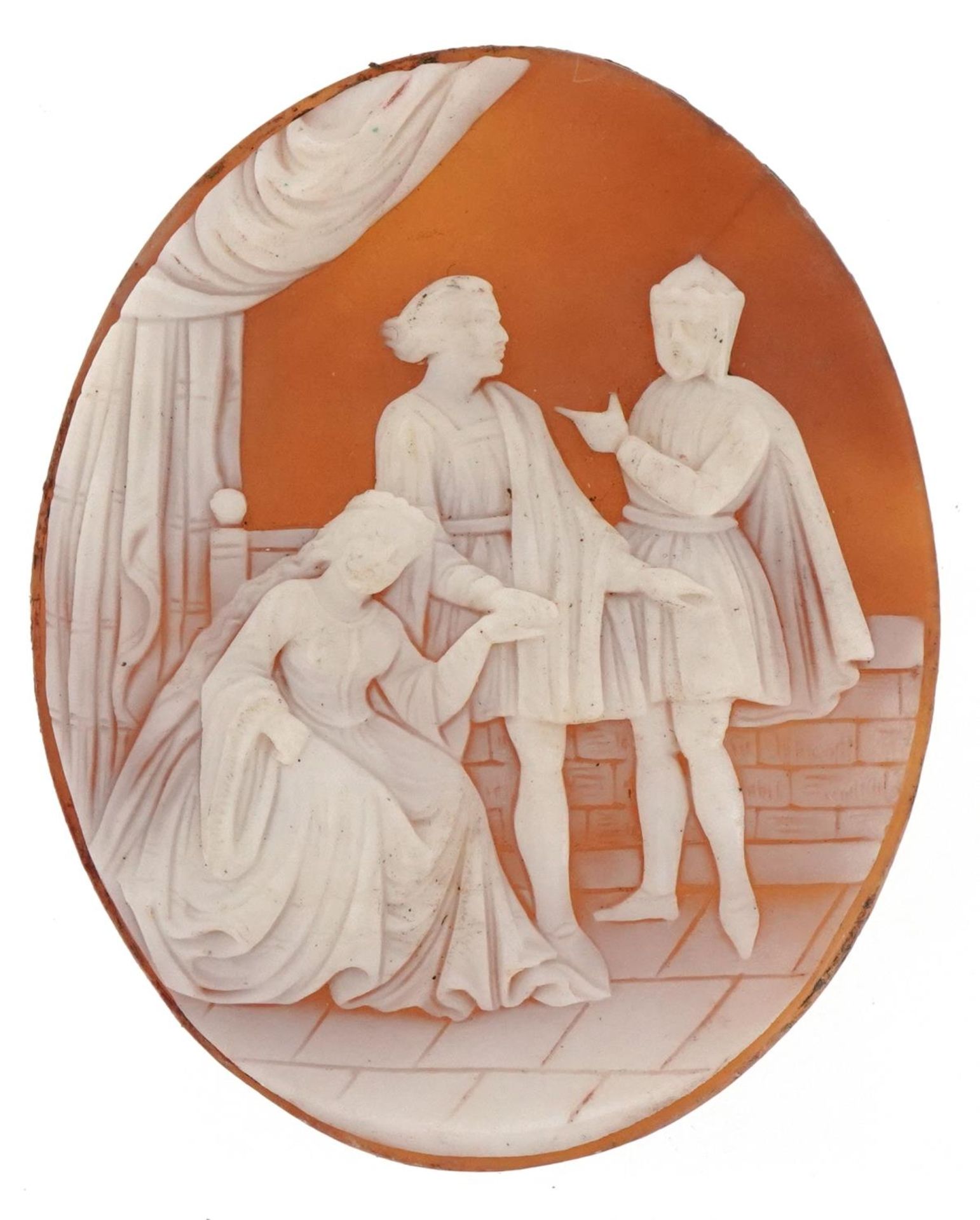 Victorian cameo shell panel carved with figures on a balcony, 5.5cm high, 10.0g