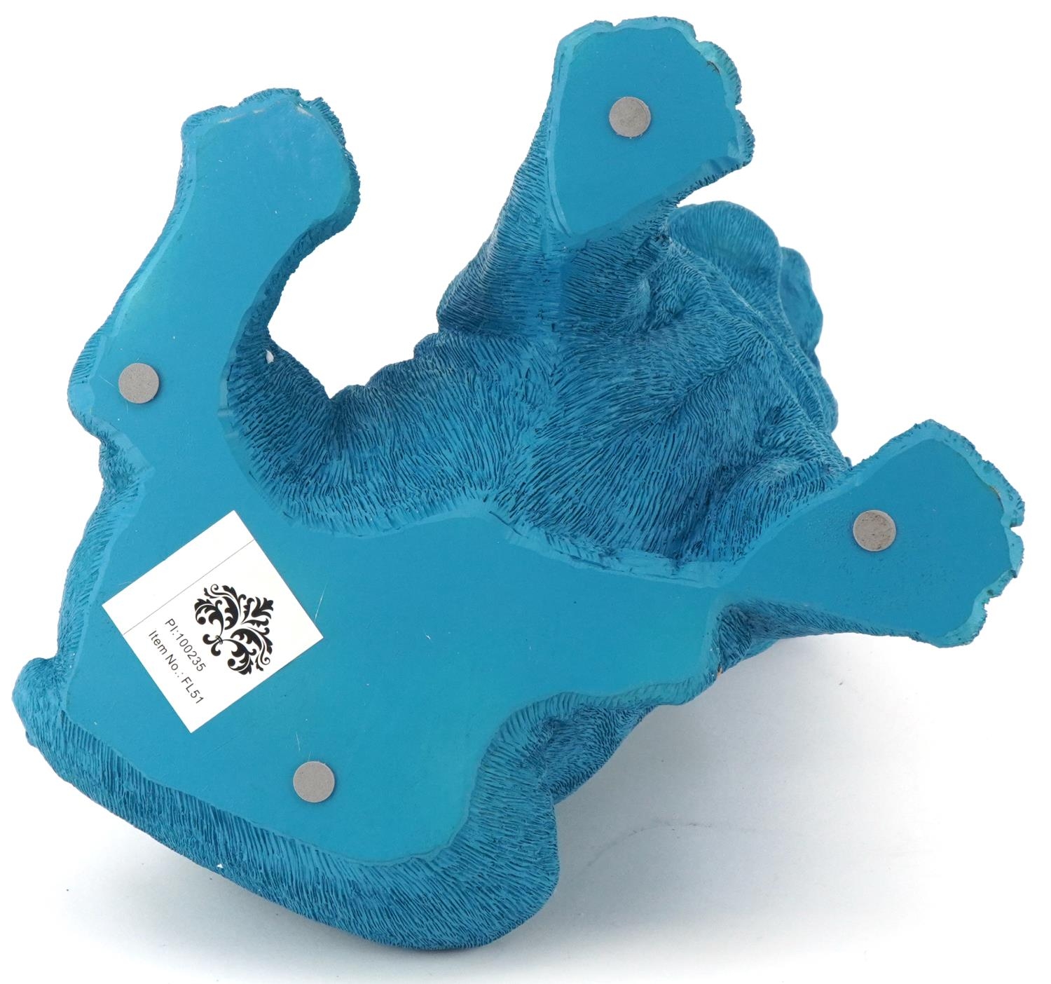 Novelty blue painted model of a comical happy dog, 27cm high - Image 3 of 3