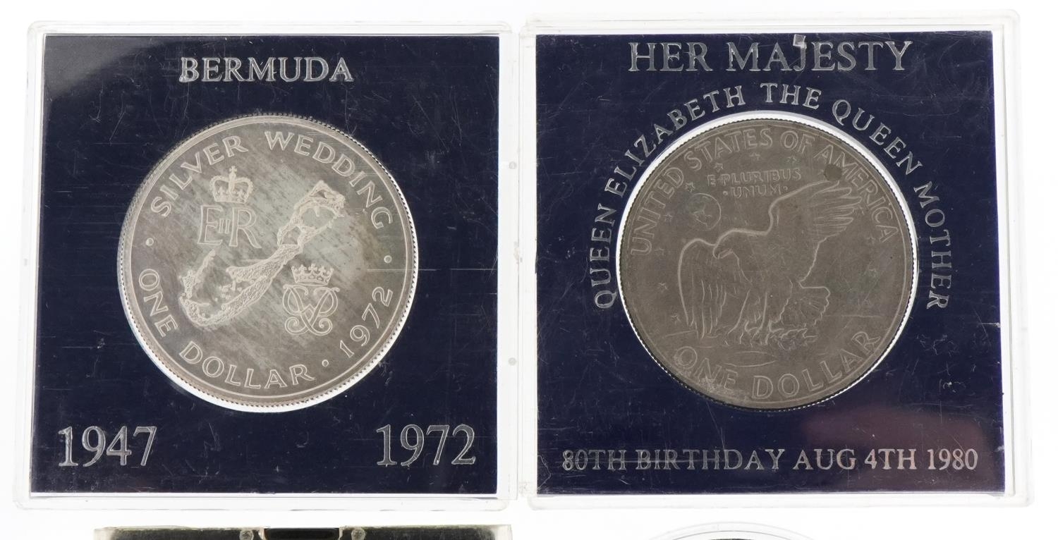 Two 1972 Liberty Dollars, silver wedding dollar and a silver copy of a Queen Victoria five pound - Image 2 of 6