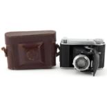 Vintage Voigtlander Voigtar camera with brown leather case