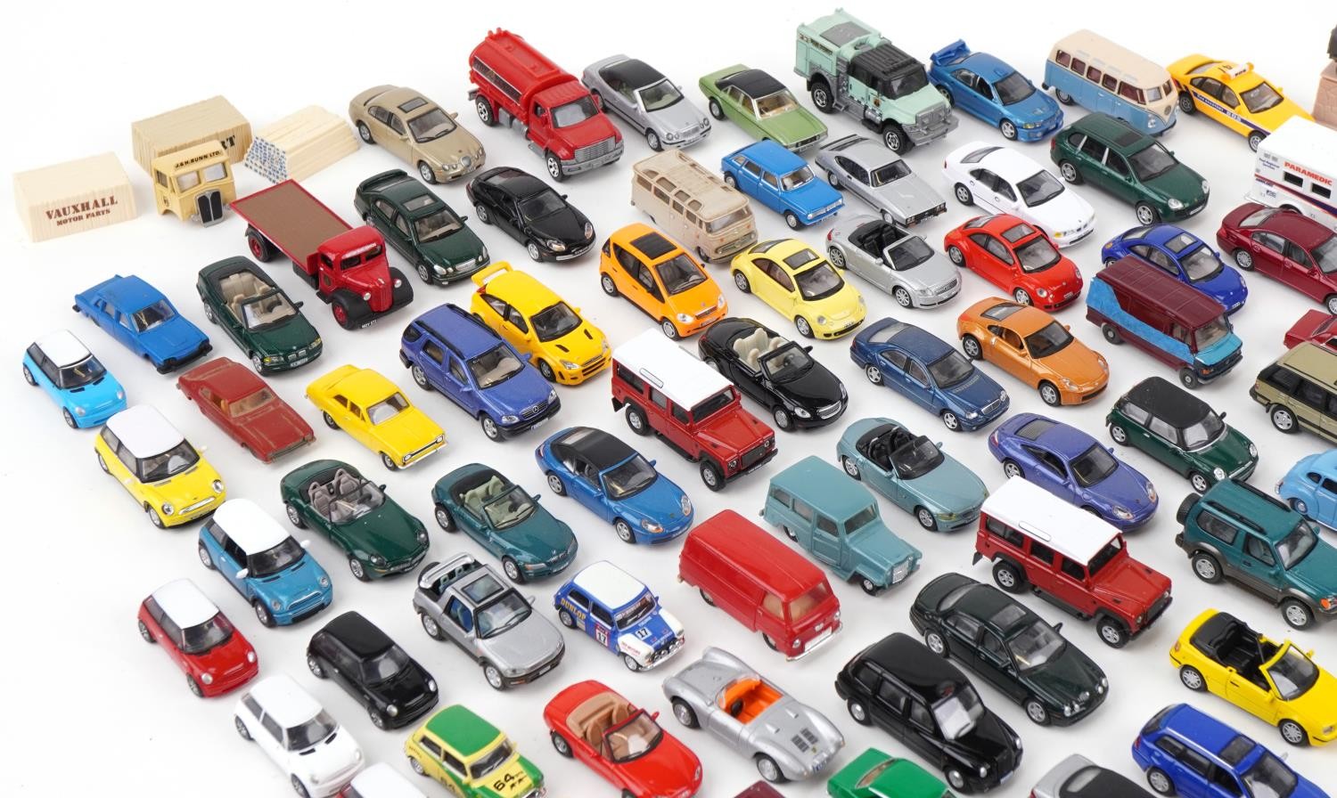 Large collection of vintage and later diecast vehicles including Corgi, Matchbox and Hot Wheels - Image 2 of 5