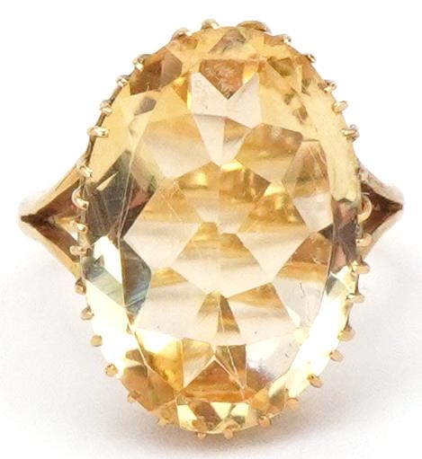 18ct gold citrine ring with split shoulders, size J, 5.1g