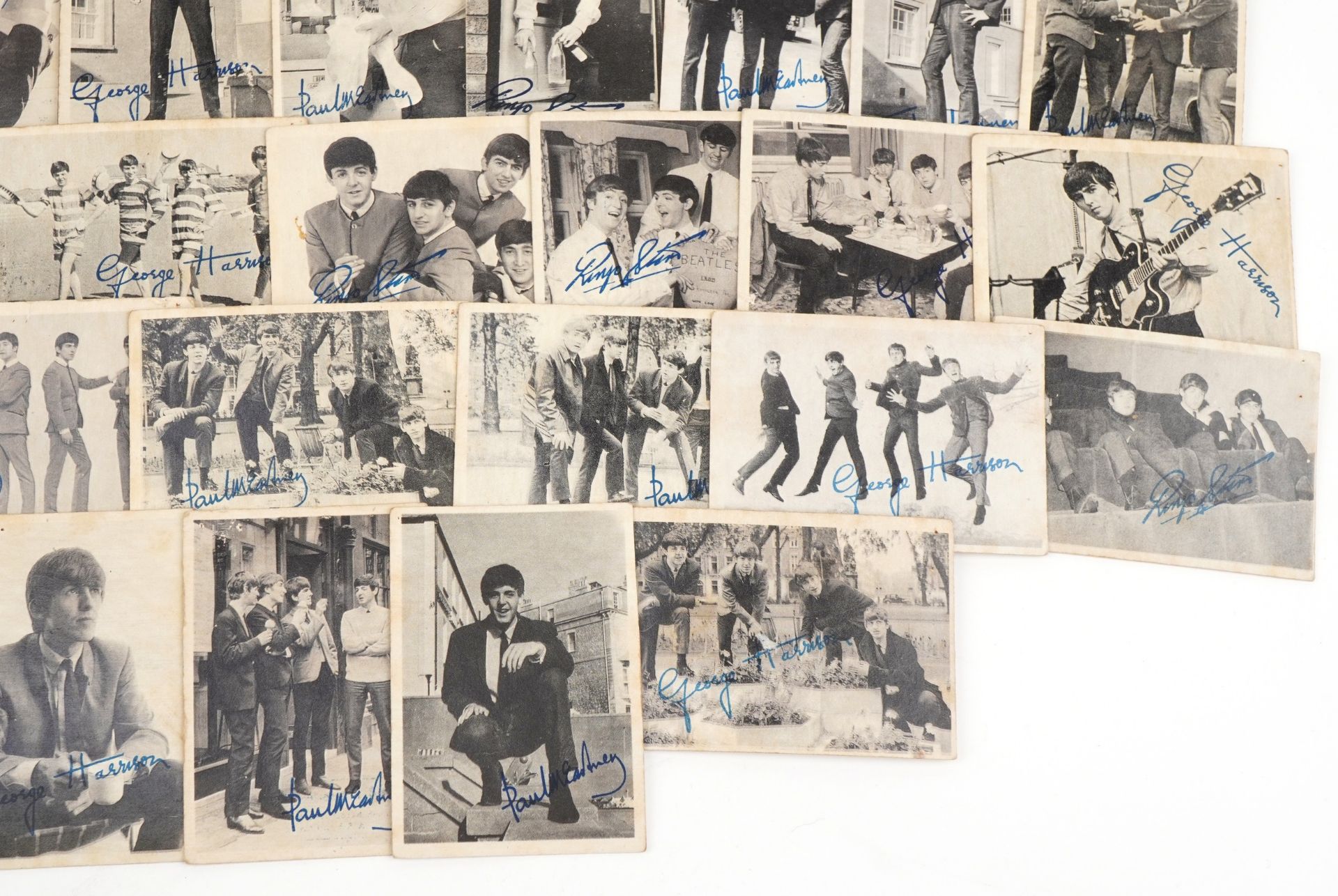 Collection of vintage Beatles A & BC chewing gum trade cards - Bild 5 aus 6