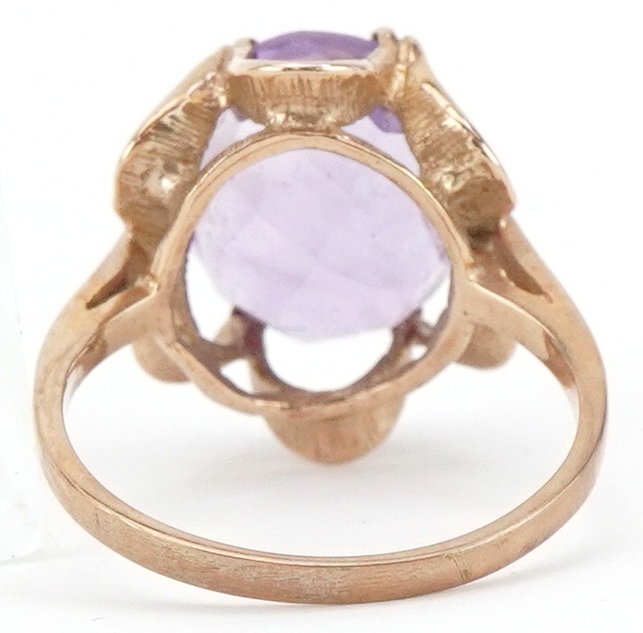 9ct gold amethyst solitaire ring, the amethyst approximately 12.10mm x 10.0mm x 6.30mm deep, size - Image 2 of 5