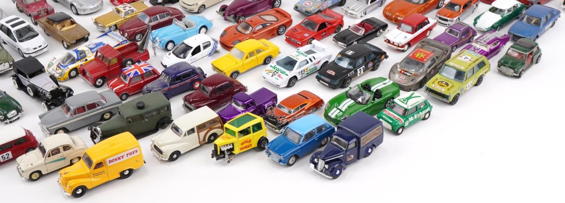Large collection of vintage and later collector's vehicles, predominantly diecast, including - Bild 5 aus 6