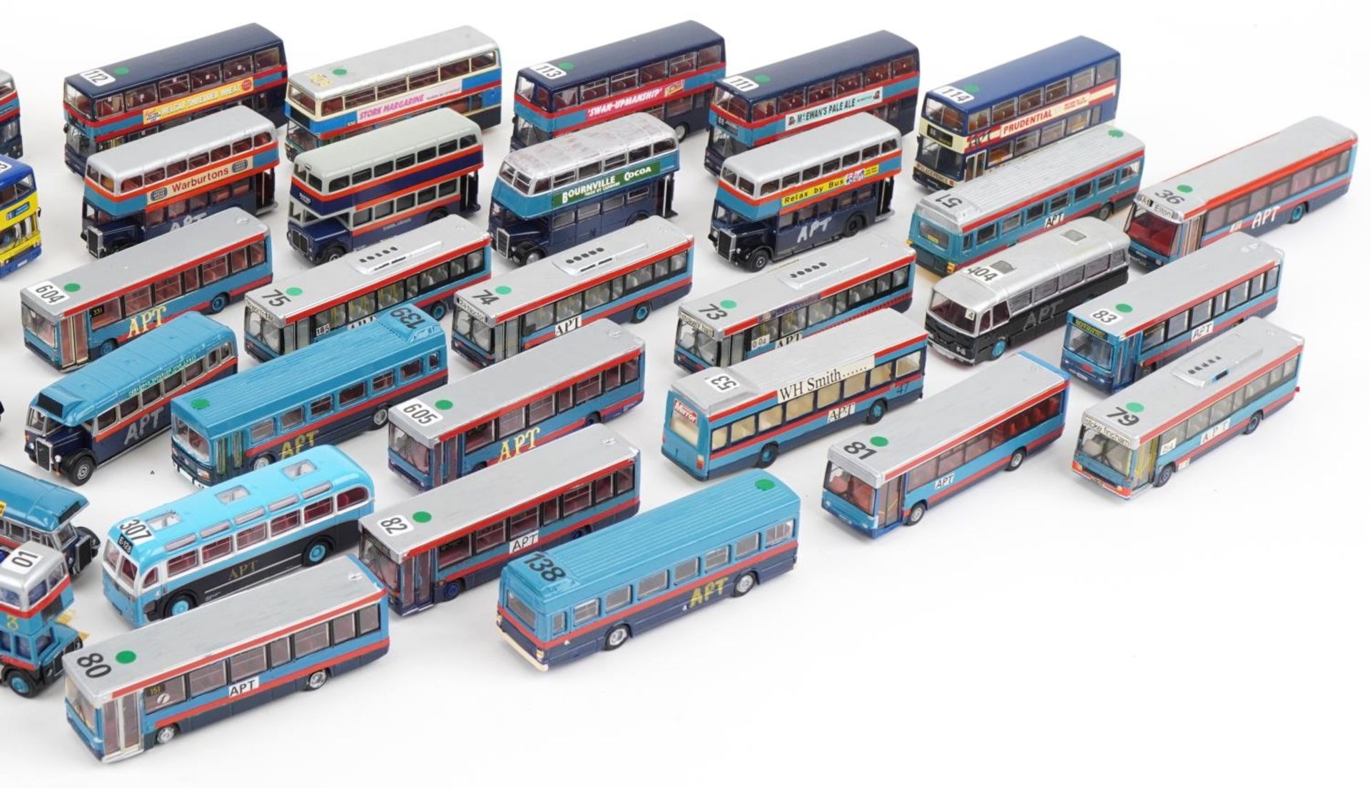 Large collection of diecast model buses, predominantly Corgi and Exclusive First Editions - Bild 3 aus 3