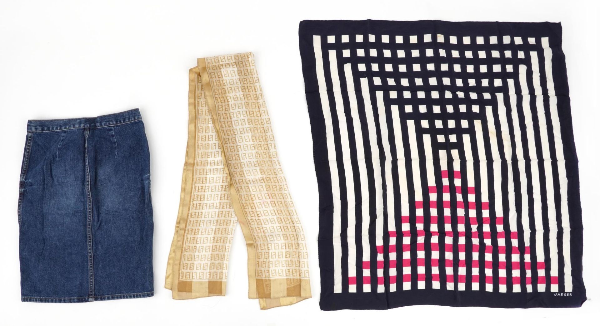 Ladies and gentlemen's designer clothing and accessories comprising Yves Saint Laurent, Jaeger, - Bild 8 aus 8