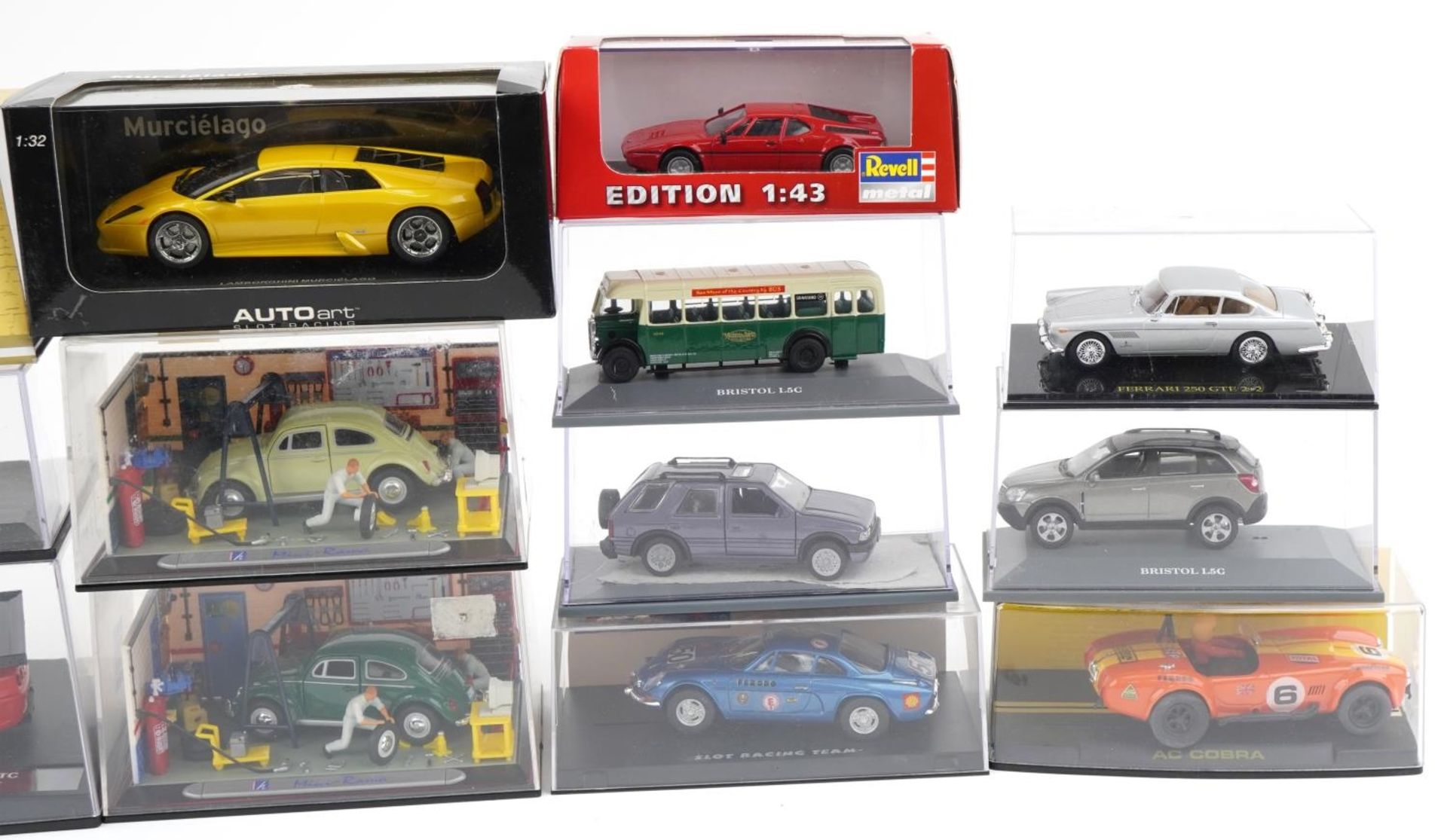 Collection of diecast vehicles with boxes including Oxford Omnibus, Hot Wheels and Revell - Image 3 of 3
