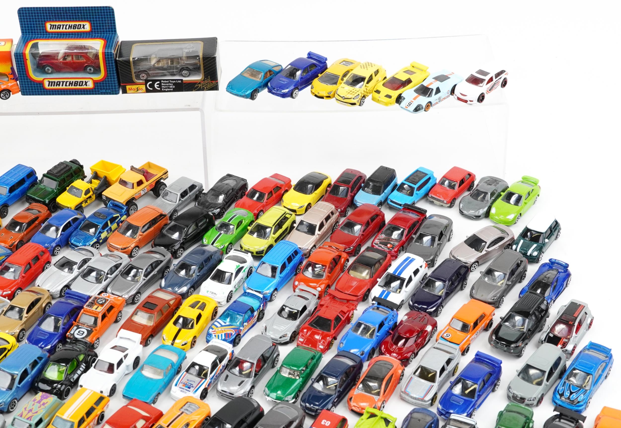 Vintage and later collector's vehicles, predominantly diecast, including Matchbox, Hot Wheels and - Bild 3 aus 5