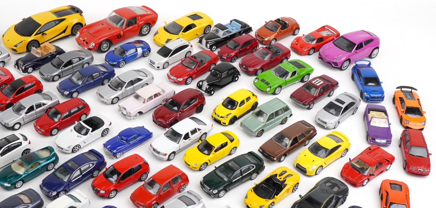 Large collection of vintage and later collector's vehicles, predominantly diecast, including Burago, - Image 3 of 5