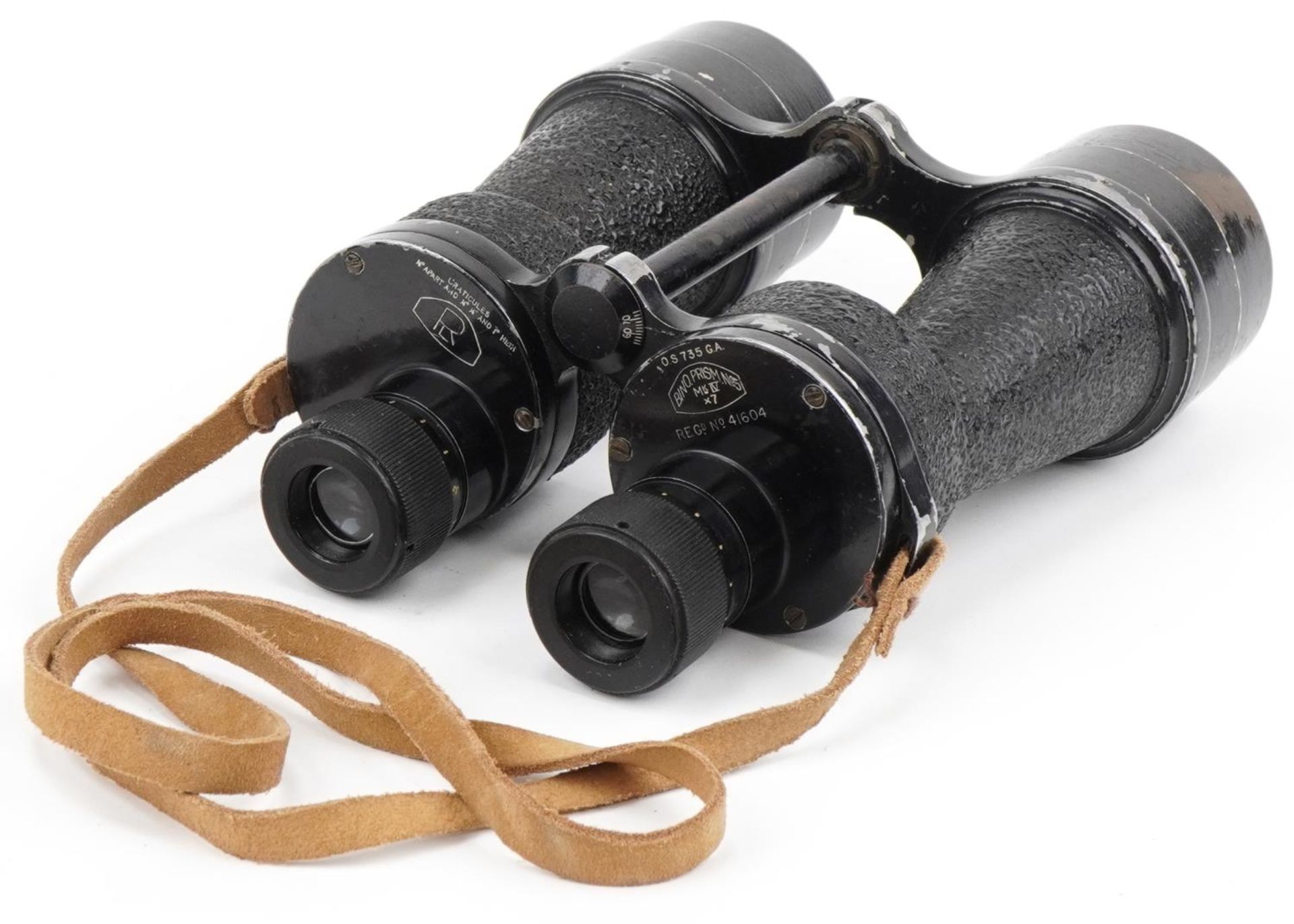 Pair of military interest Bino Prism number 5 mark I binoculars in a leather case, 21cm high - Bild 3 aus 5