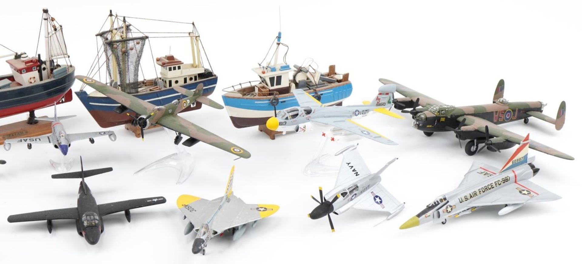 Collection of scratch built model military aircraft and model boats - Bild 3 aus 3