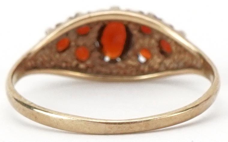 9ct gold garnet cluster ring, size I, 1.1g - Image 2 of 4