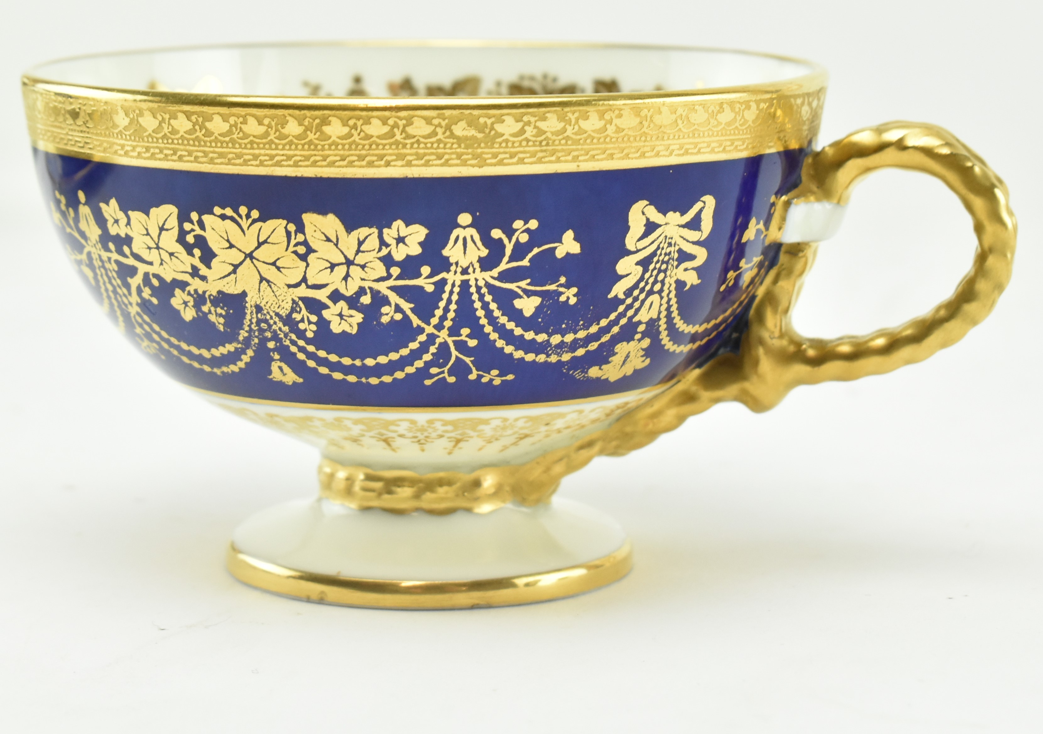 BROWN WESTHEAD & MOORE SET OF TEACUPS & SAUCERS - Image 4 of 7