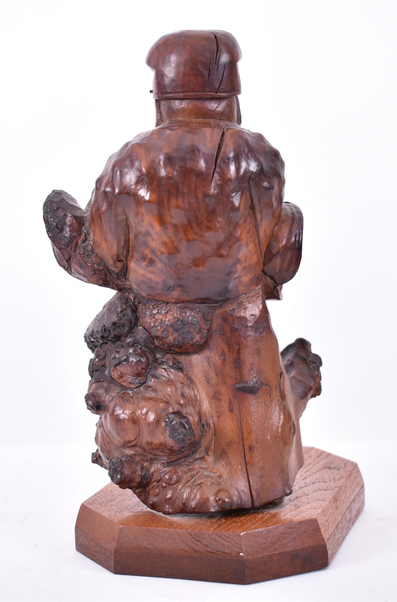 20TH CENTURY CHINESE HAND CARVED DEITY OF PROSPERITY - Image 3 of 5