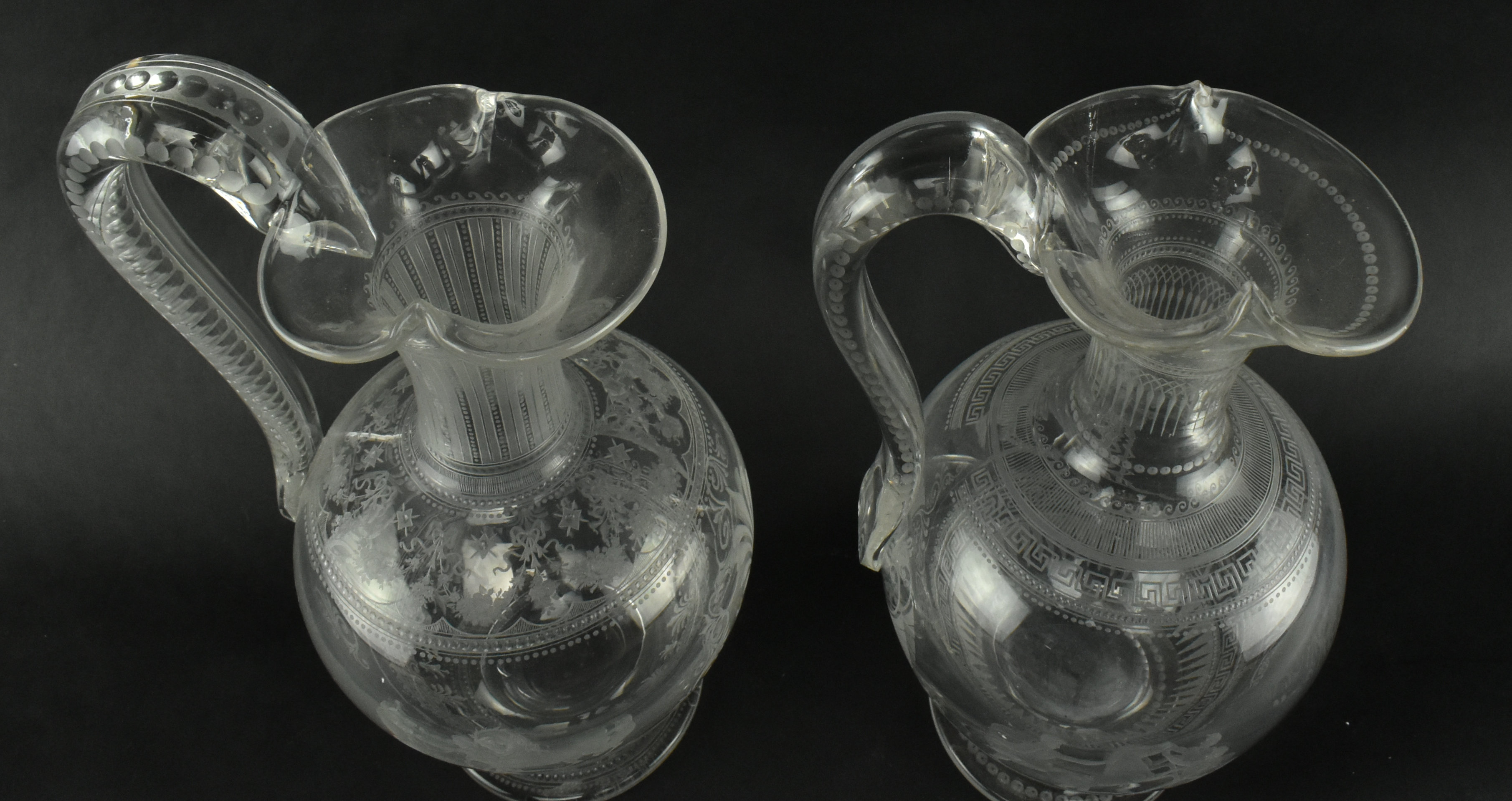 PAIR OF VICTORIAN CIRCA 1860 ENGRAVED GLASS EWERS - Image 3 of 8