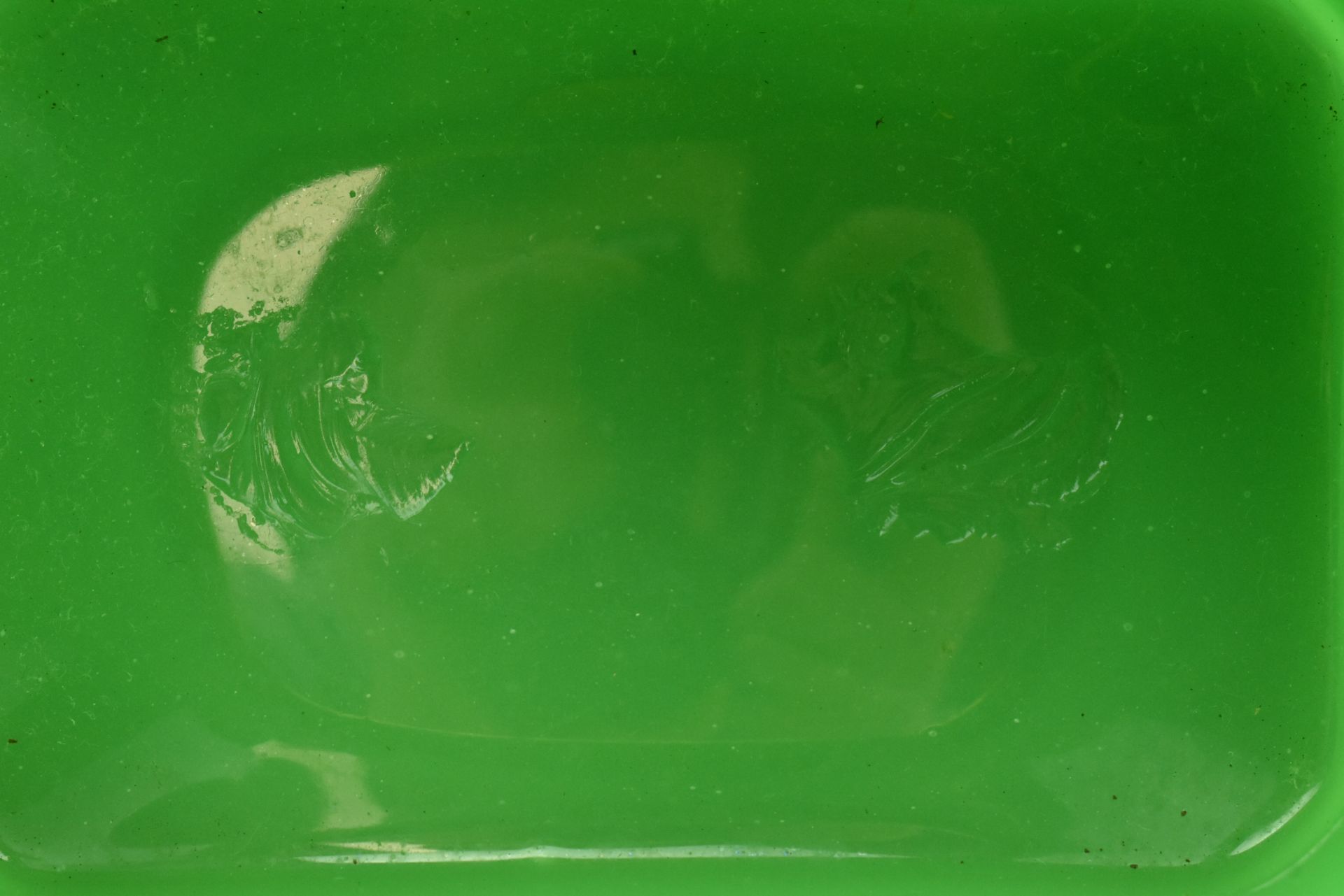 19TH CENTURY OPALINE GREEN URANIUM GLASS TEA CADDY - Image 8 of 9