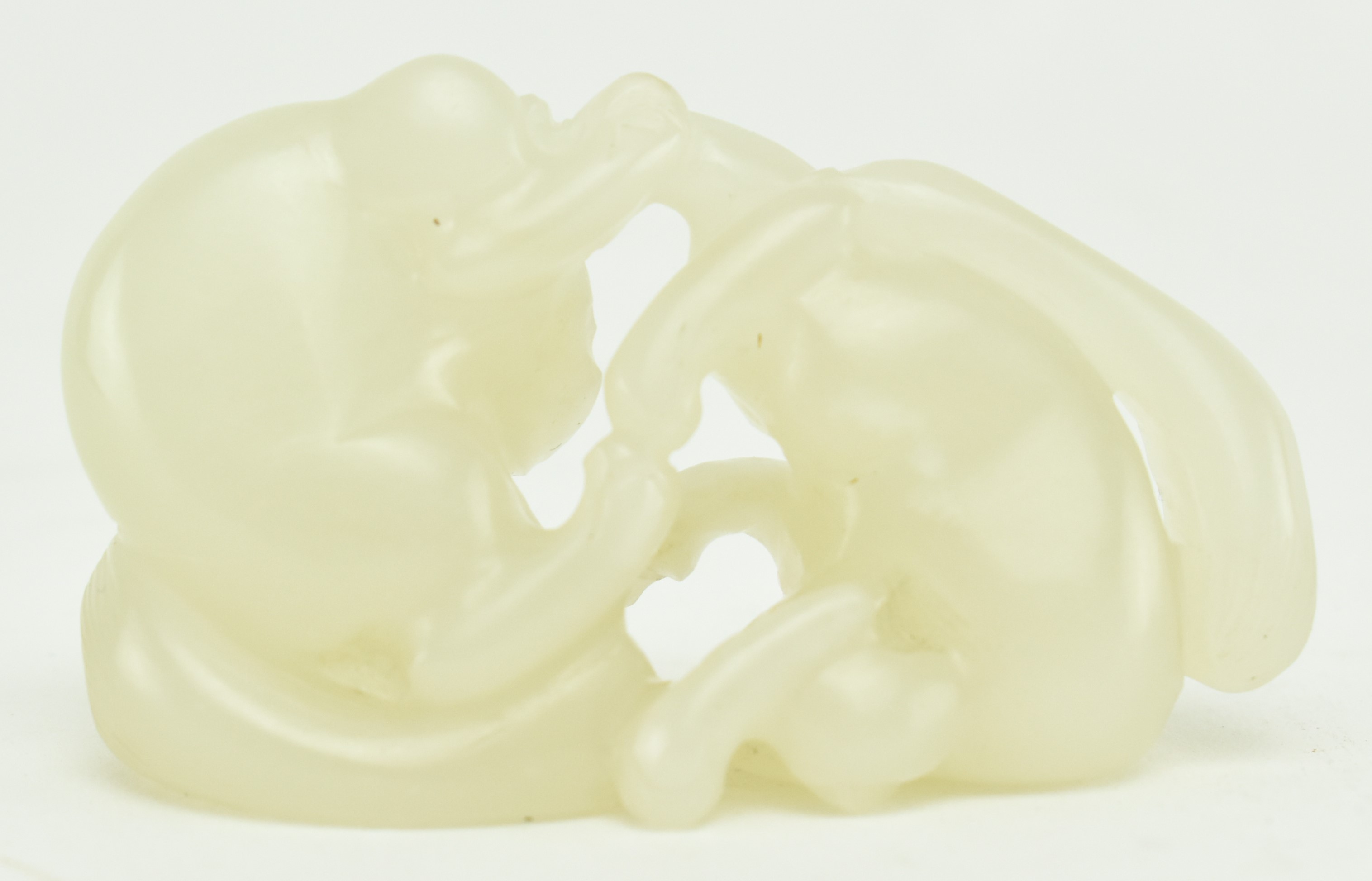 CHINESE WHITE JADE DOUBLE BADGERS PENDANT 玉雕双獾 - Image 3 of 5