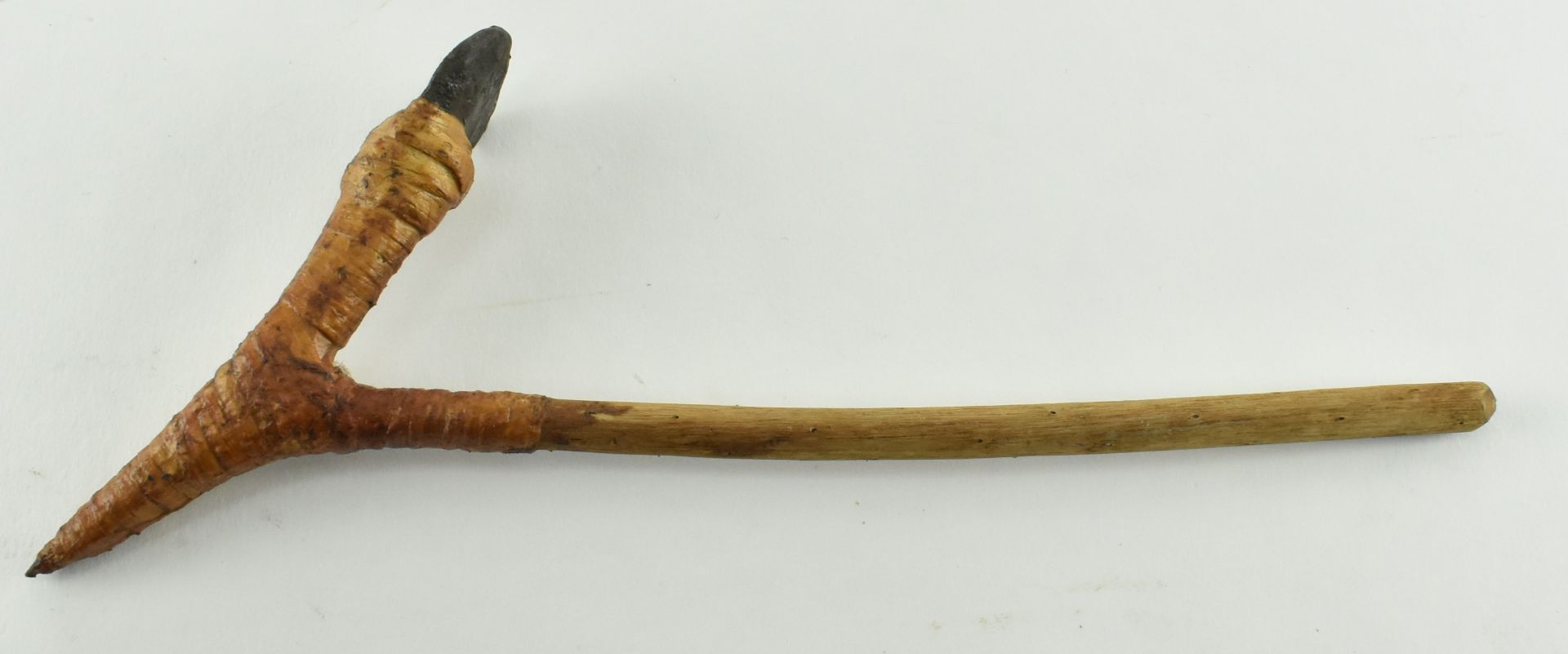 PAPUA NEW GUINEA TRIBAL ADZE AXE WITH STONE AXEHEAD - Image 5 of 5