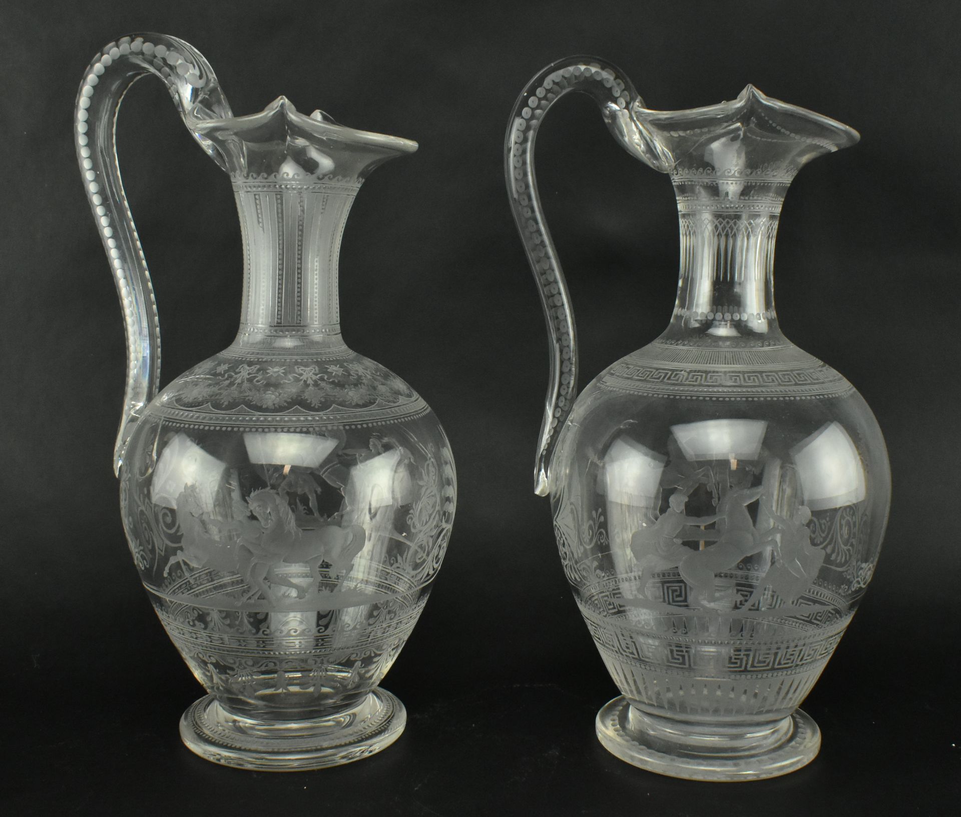 PAIR OF VICTORIAN CIRCA 1860 ENGRAVED GLASS EWERS - Bild 2 aus 8