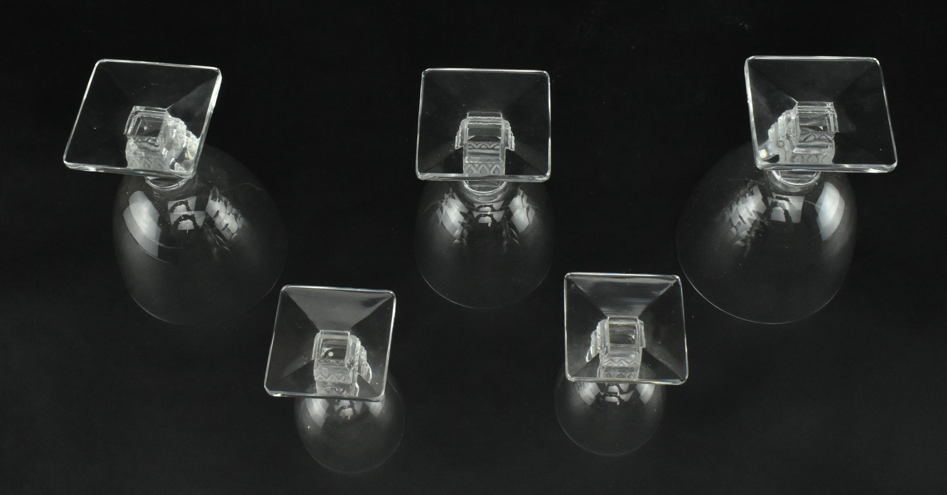 FIVE LALIQUE ARGOS SQUARED FOOT DRINKING WINE GLASSES - Image 3 of 6