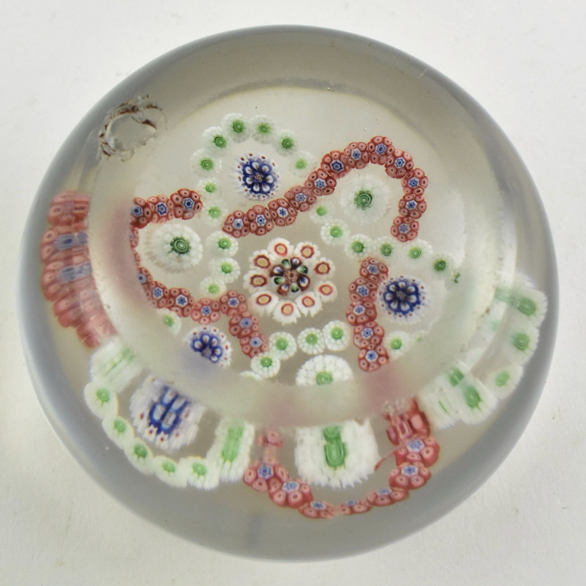 BACCARAT INTERLACED TREFOIL MILLEFIORI PAPERWEIGHT - Image 3 of 6
