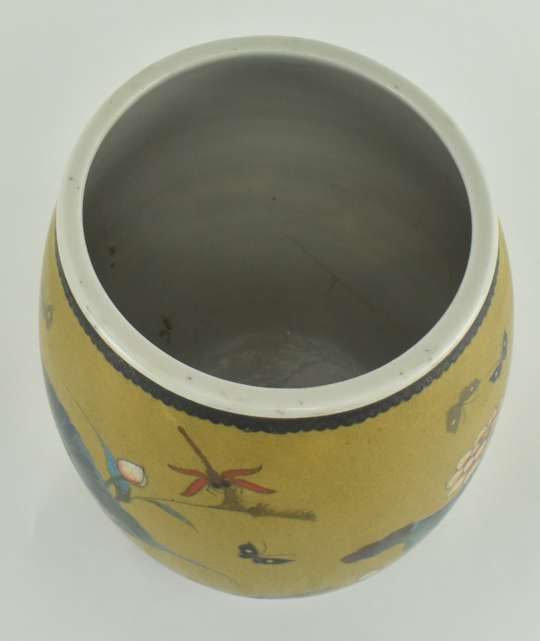 JAPANESE LATE 19TH CENTURY CHAMPLEVE CERAMIC BARREL VASE - Image 3 of 8