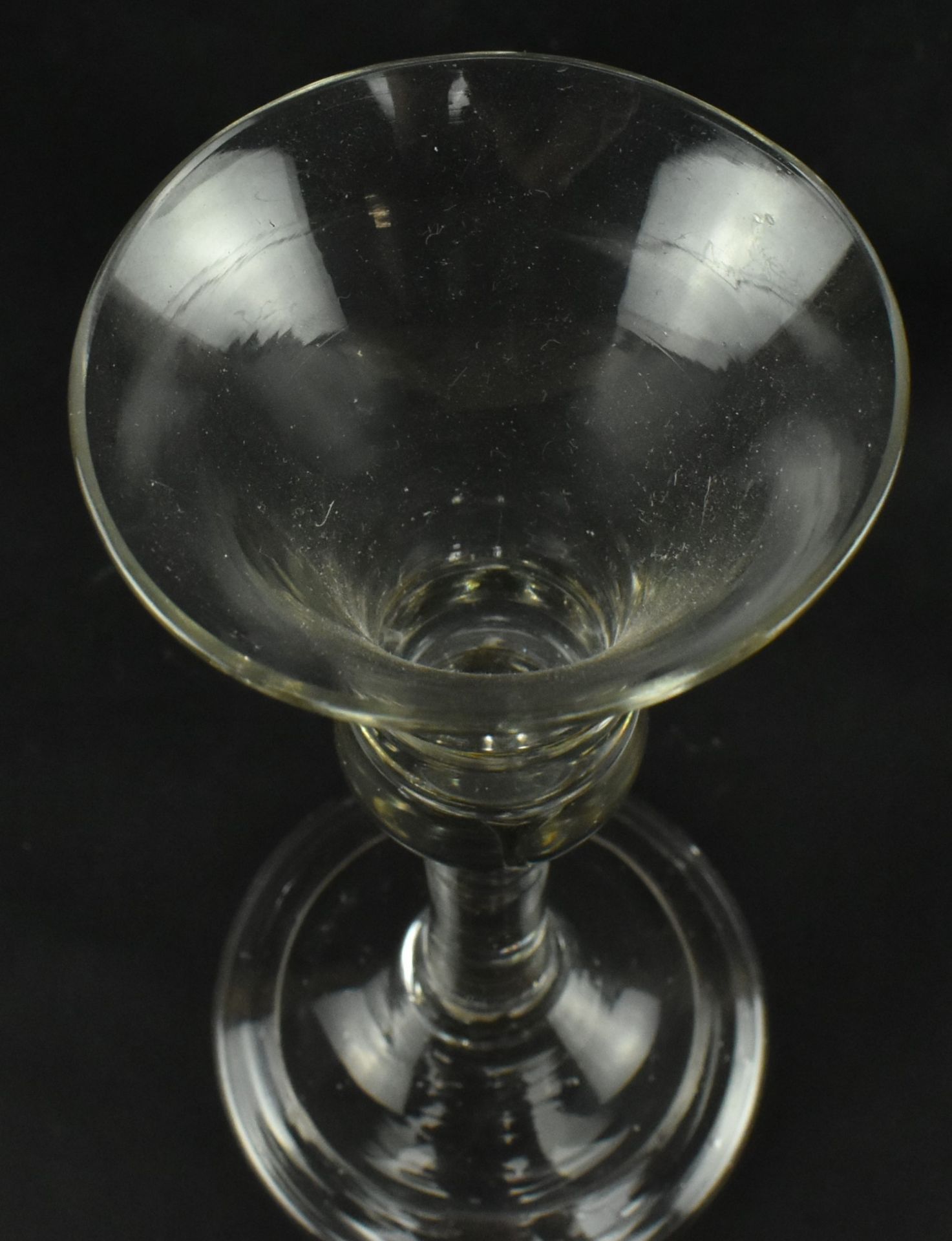 LATE GEORGE II HAND BLOWN FOLDED FOOT WINE GLASS - Bild 2 aus 6