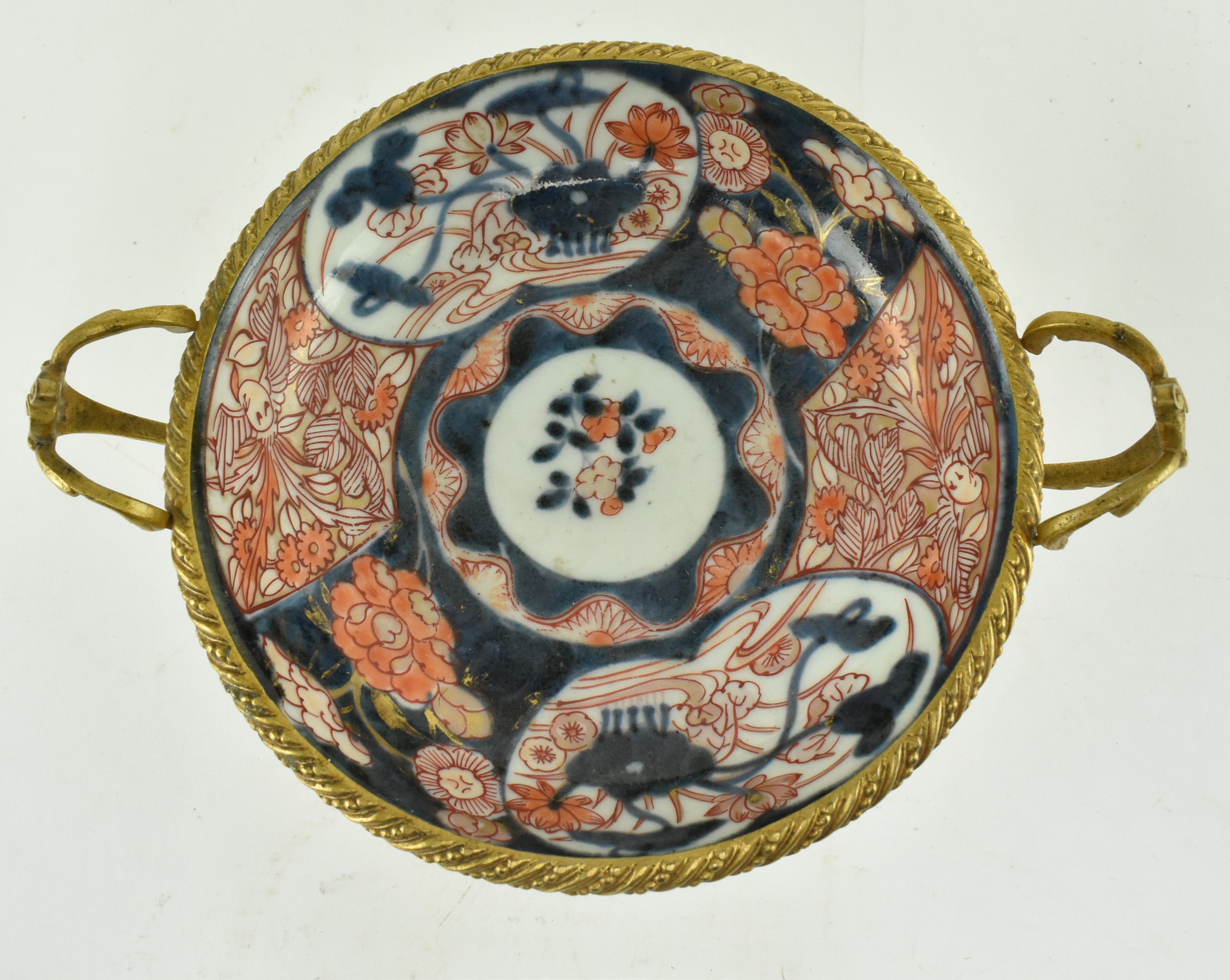 JAPANESE 19TH CENTURY ORMOLU MOUNTED IMARI BOWL - Image 3 of 7