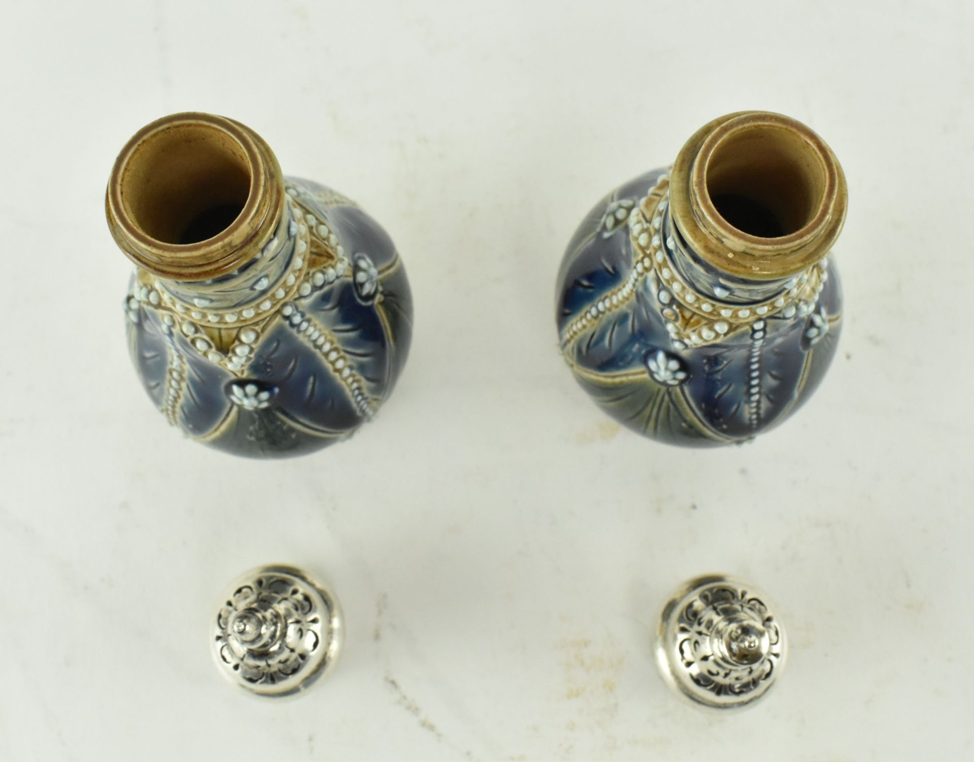 DOULTON LAMBETH - VICTORIAN 1876 CERAMIC STONEWARE CRUET SET - Bild 10 aus 13