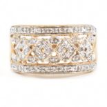 HALLMARKED 9CT GOLD & DIAMOND CLUSTER BAND RING