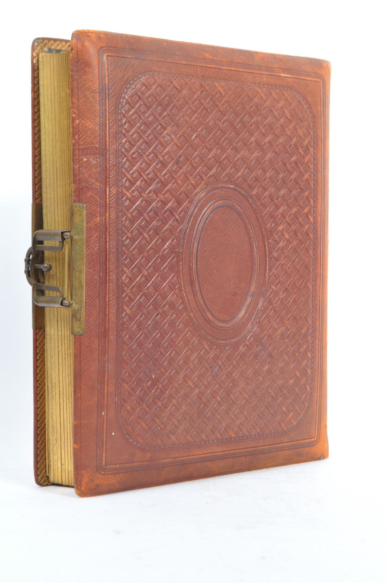 EARLY 20TH CENTURY 1920S LEATHER PHOTOGRAPH ALBUM - Image 6 of 6