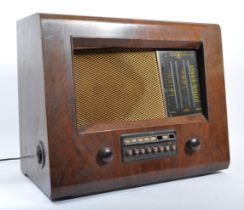 VINTAGE MID 20TH CENTURY BUSH VALVE RADIO W/ BAKELTE KNOBS