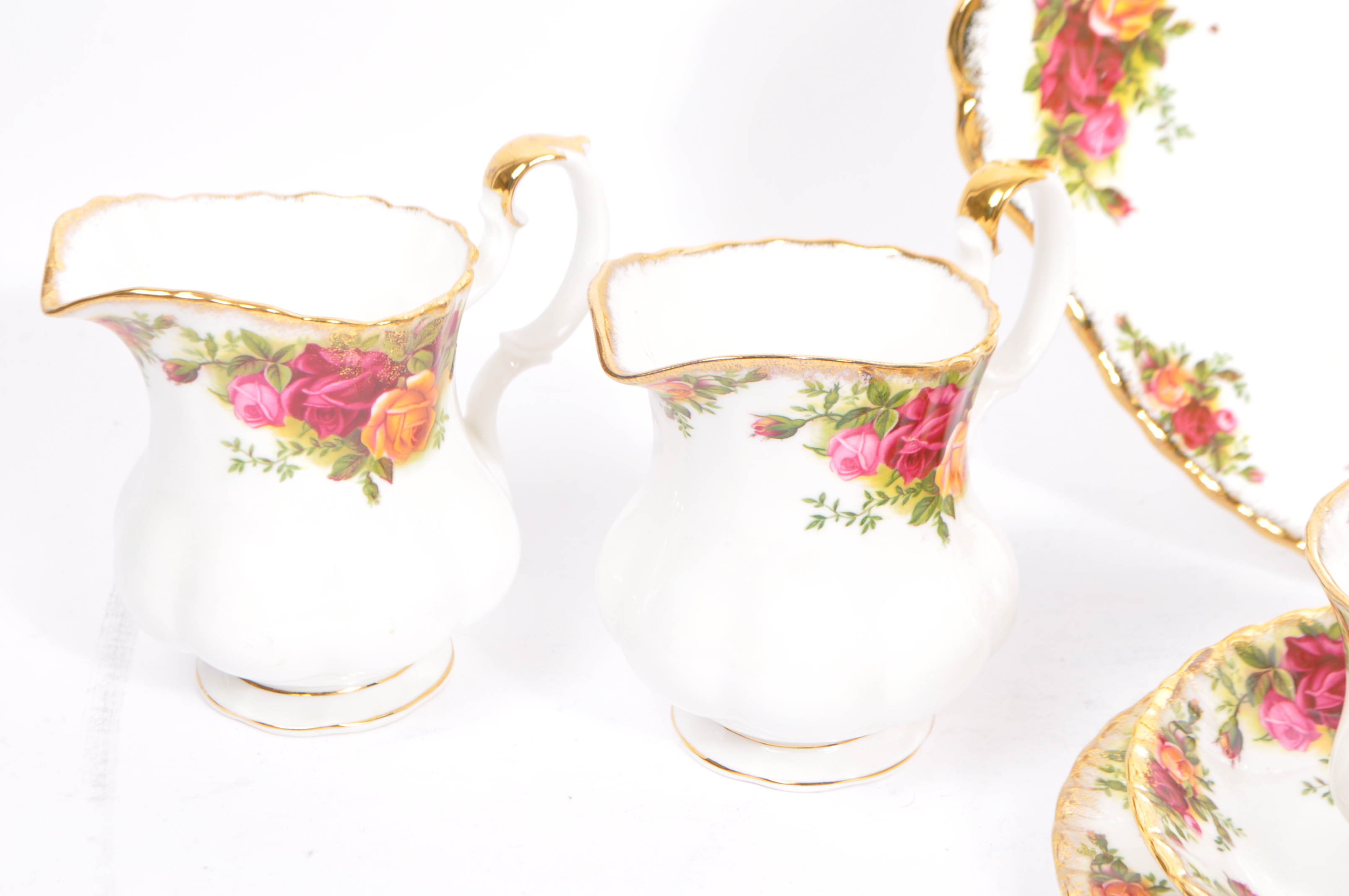 MID 20TH CENTURY OLD COUNTRY ROSES ROYAL ALBERT TEA SET - Image 5 of 8