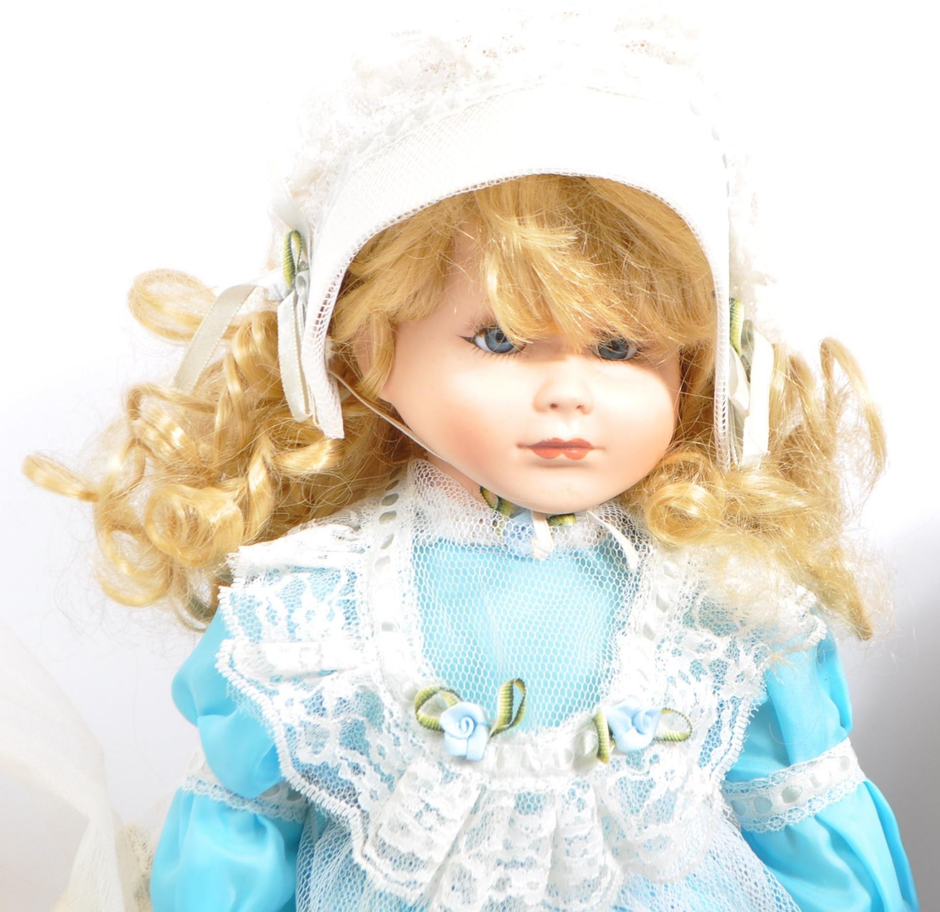 COLLECTION OF VINTAGE PORCELAIN DOLLS - Image 2 of 6