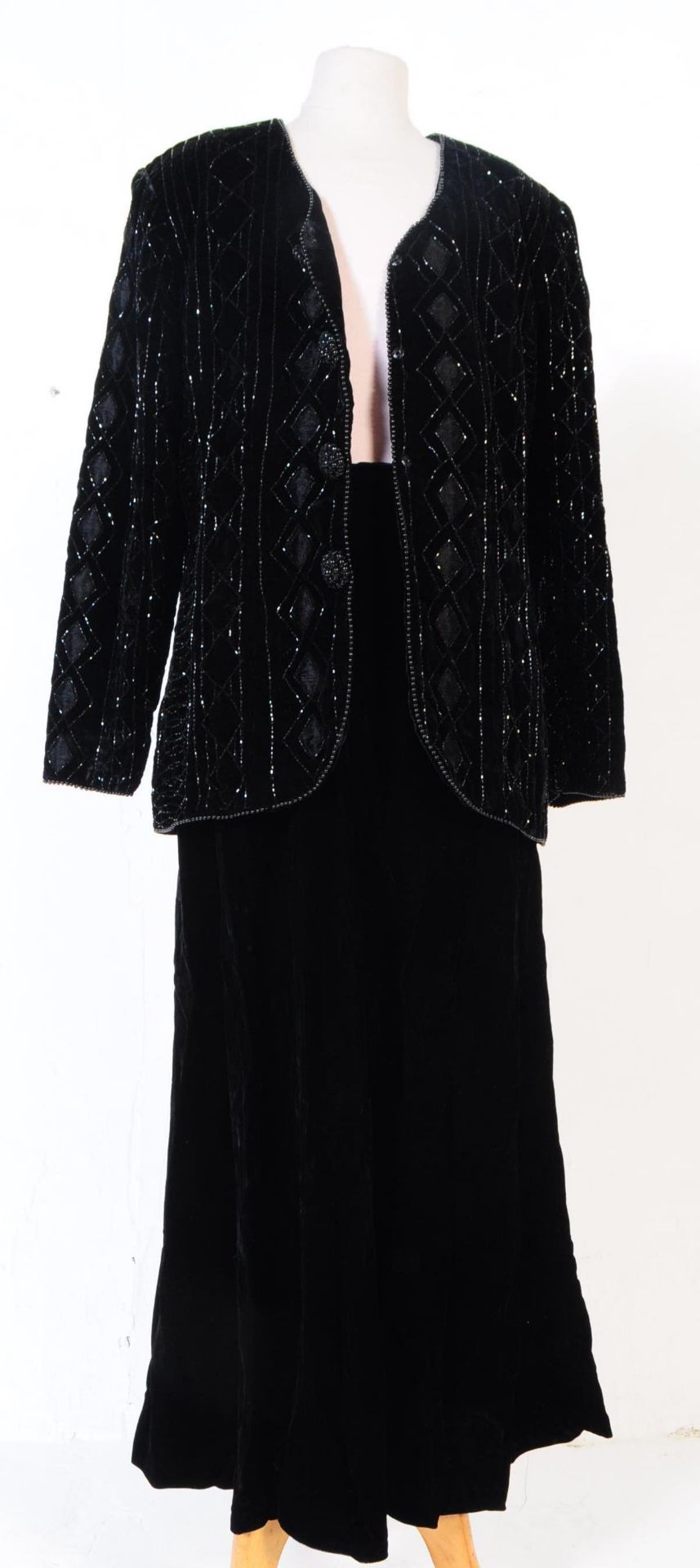 VINTAGE GINA BACCONI BEADED VELVET JACKET WITH SKIRT