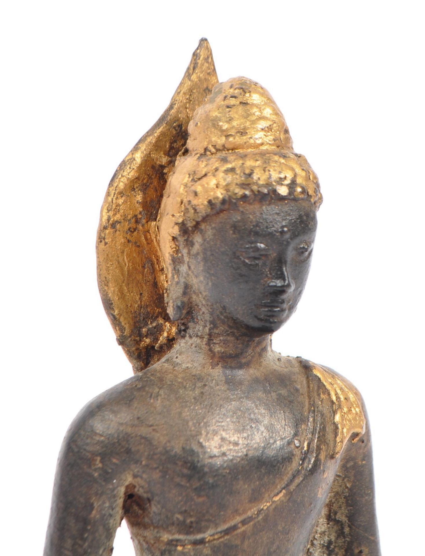 EARLY 20TH CENTURY THAI BRONZE BUDDHA FIGURE - Bild 5 aus 6