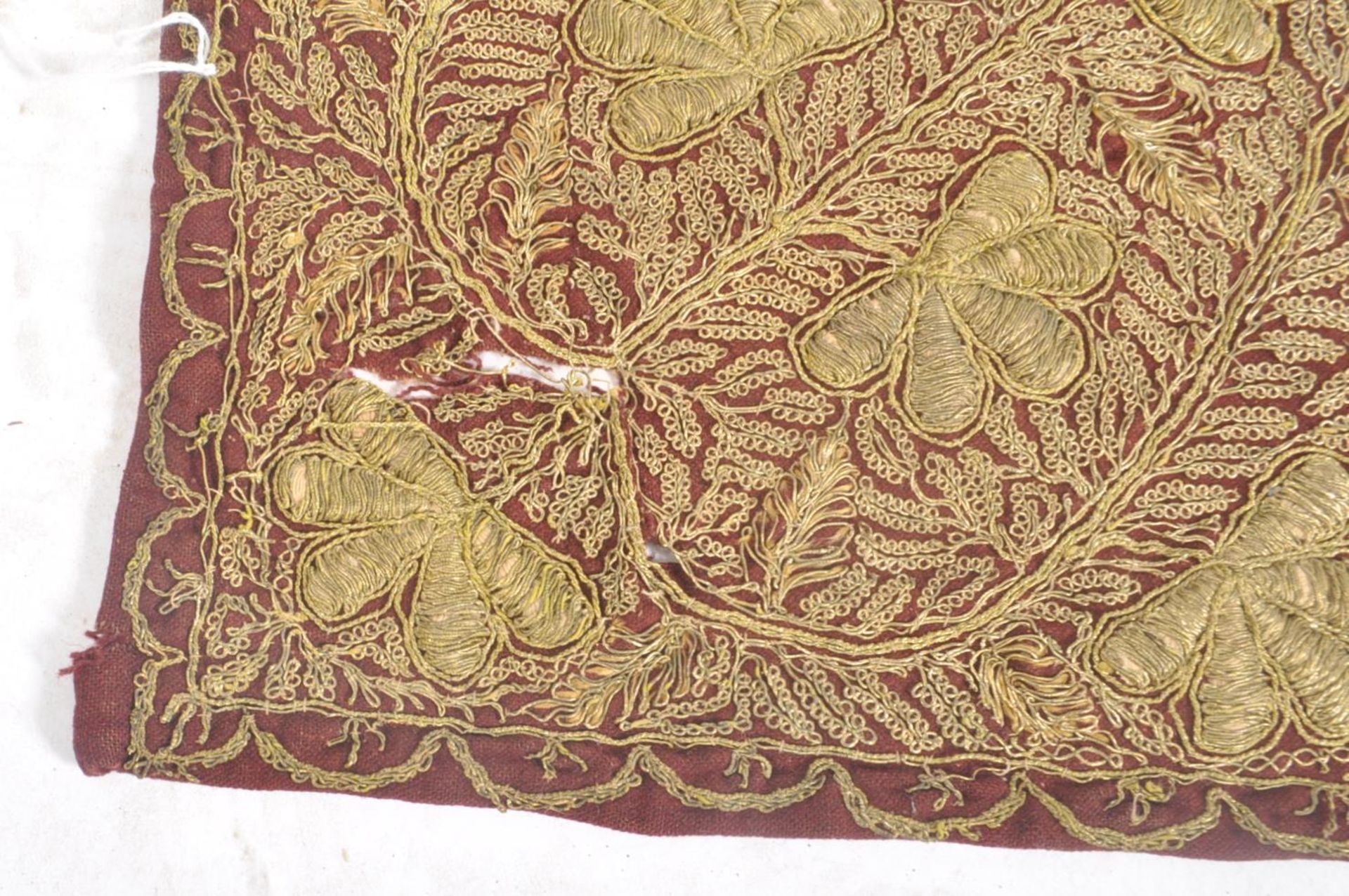 ANTIQUE PERSIAN STUMPWORK STYLE THROW / TEXTILE FRAGMENT - Image 7 of 10