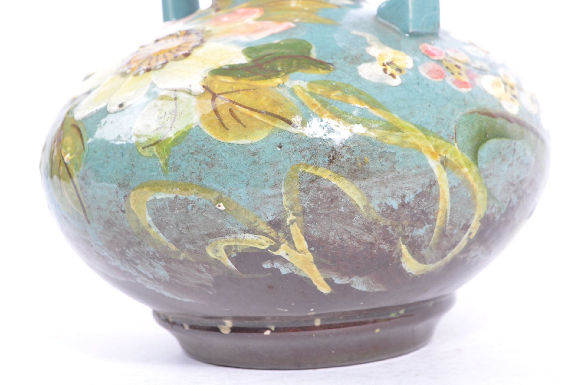 19TH CENTURY VICTORIAN STAFFORDSHIRE POLYCHROME VASE - Image 6 of 8