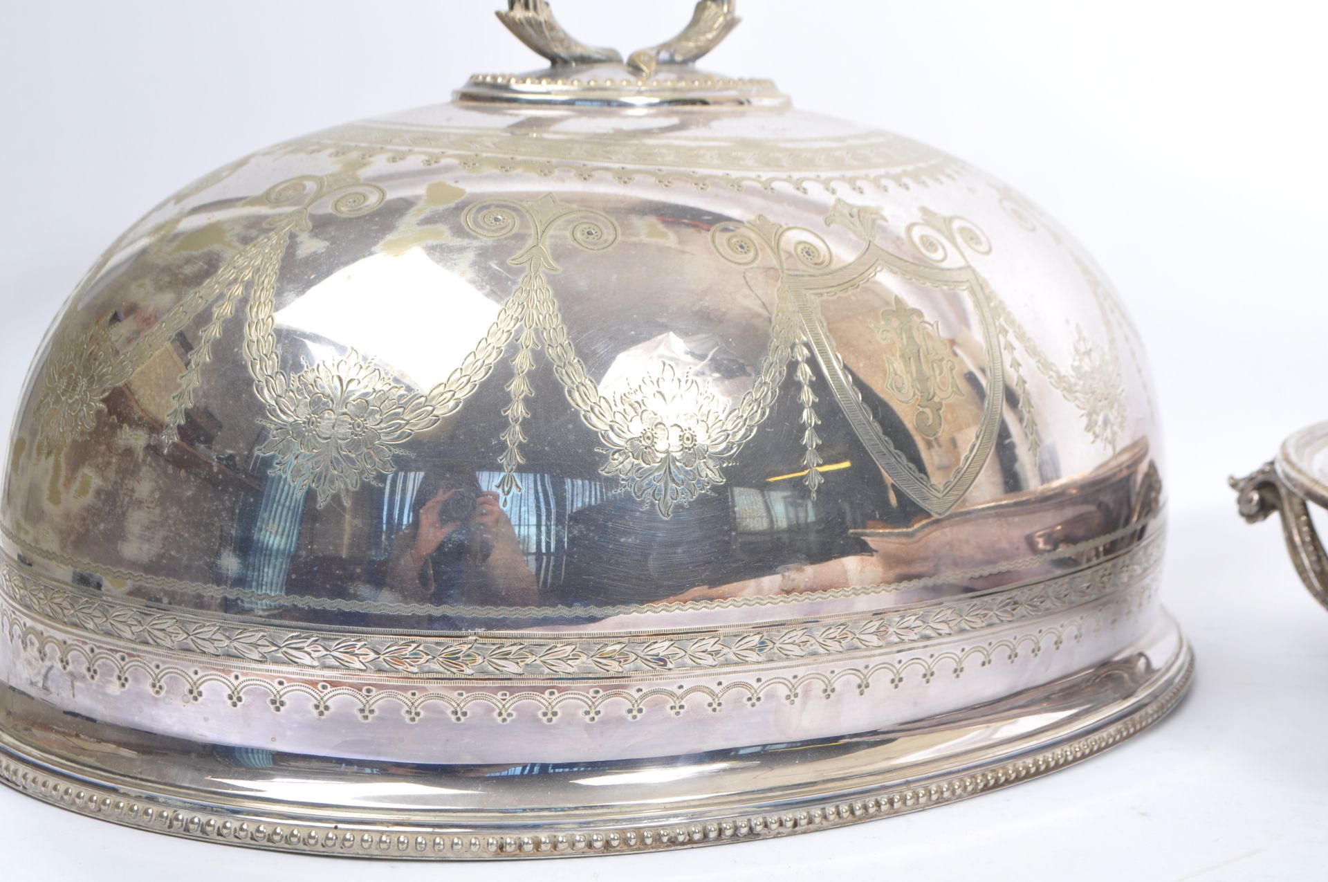 LARGE VICTORIAN SILVER PLATED MEAT DOME CLOCHE - Image 8 of 9
