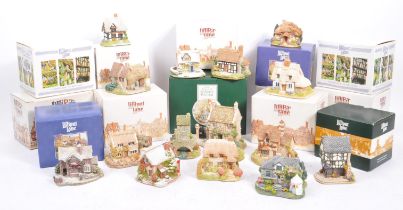 COLLECTION OF FIFTEEN LILLIPUT LANE COLLECTABLES