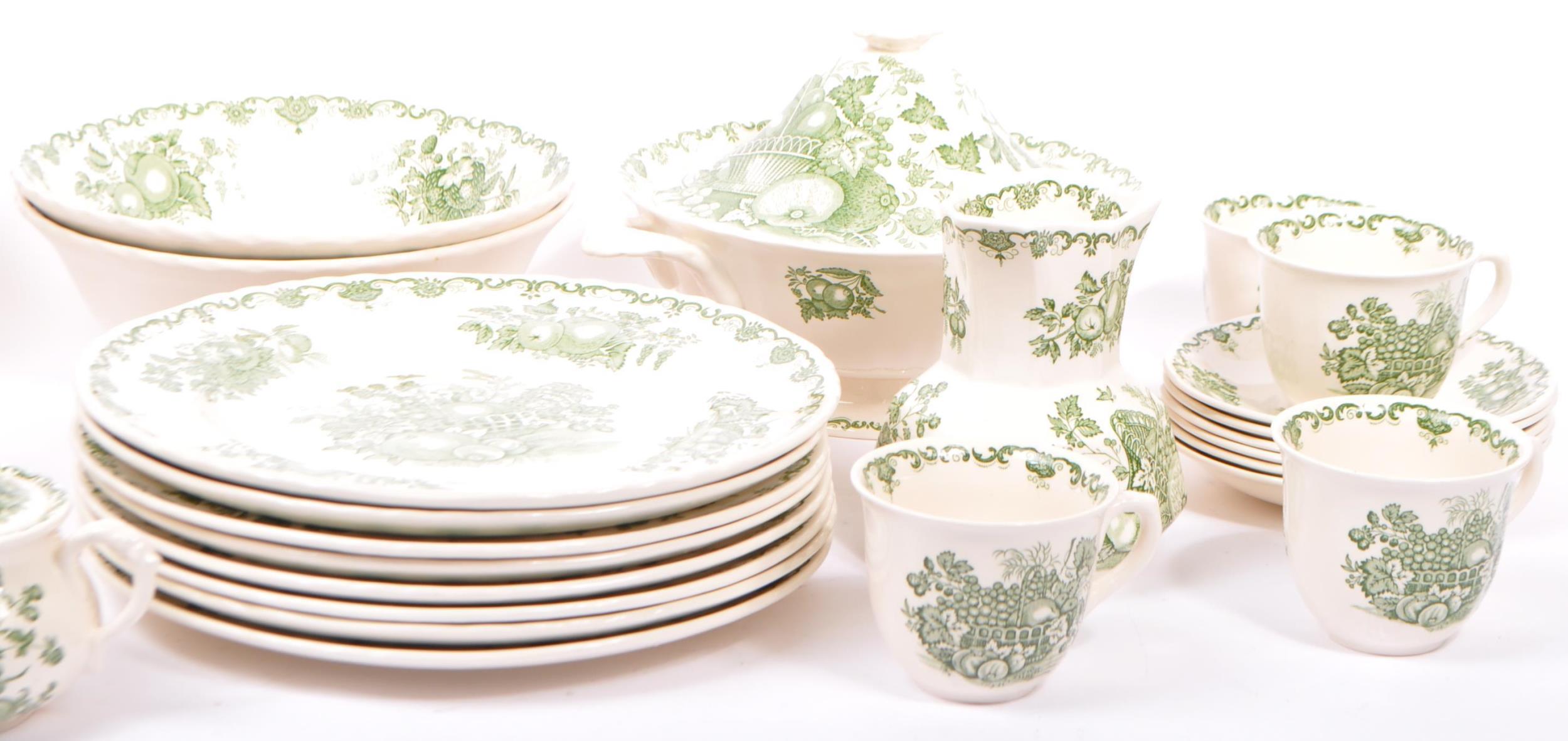 VINTAGE 20TH CENTURY MASON'S IRONSTONE CHINA DINNER SET - Image 3 of 7