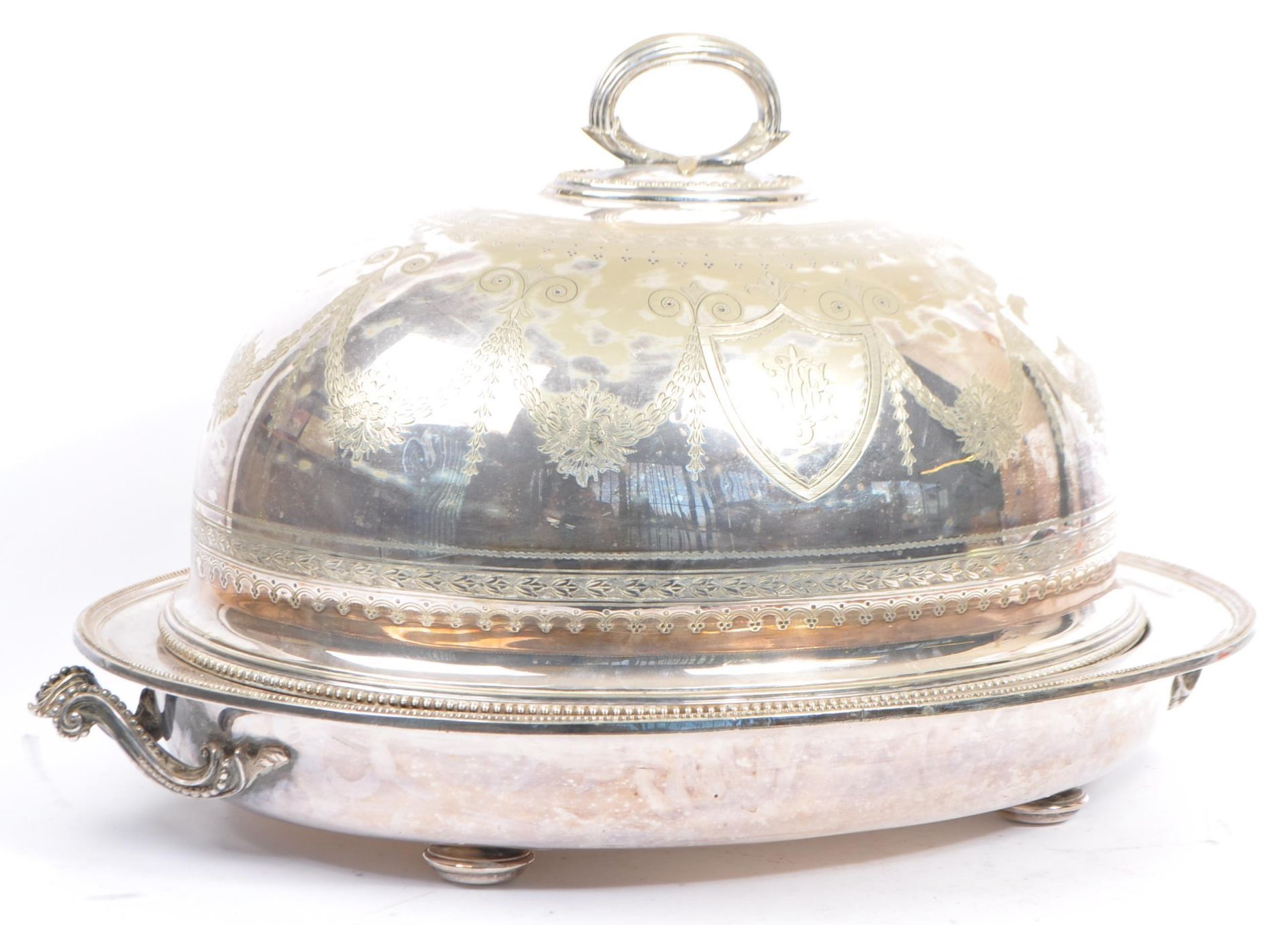 LARGE VICTORIAN SILVER PLATED MEAT DOME CLOCHE
