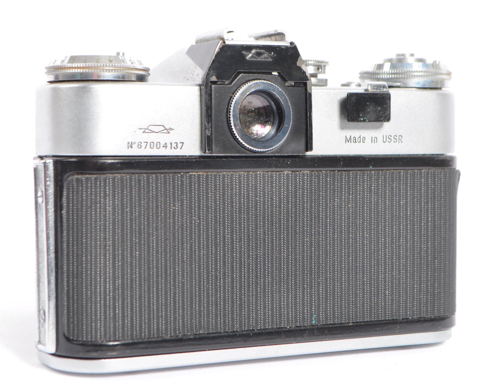 20TH CENTURY ZENIT E 35MM SLR AND TWO BOX CAMERAS - Bild 3 aus 4