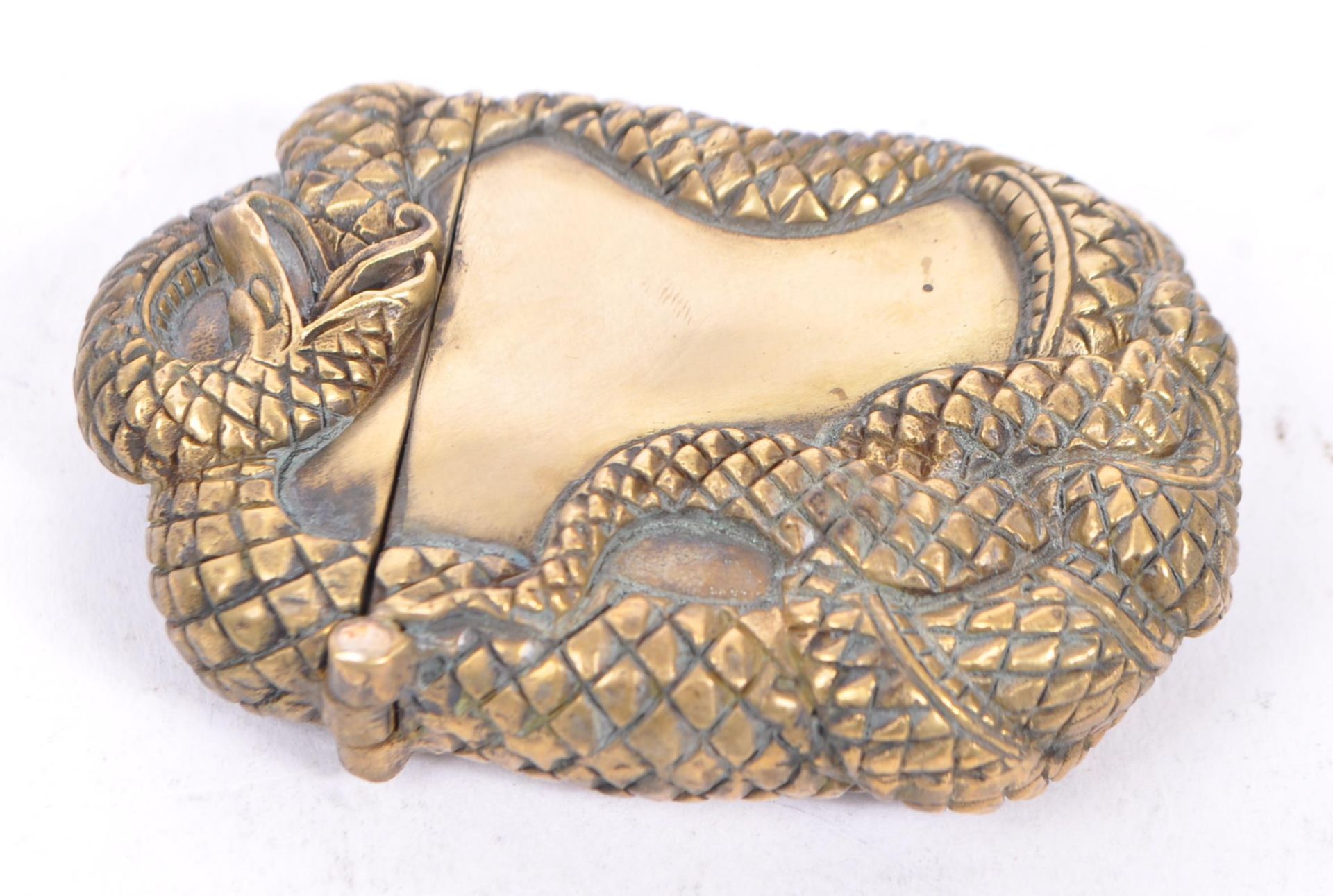 VINTAGE BRASS VESTA CASE IN THE FORM OF A SNAKE - Bild 2 aus 5