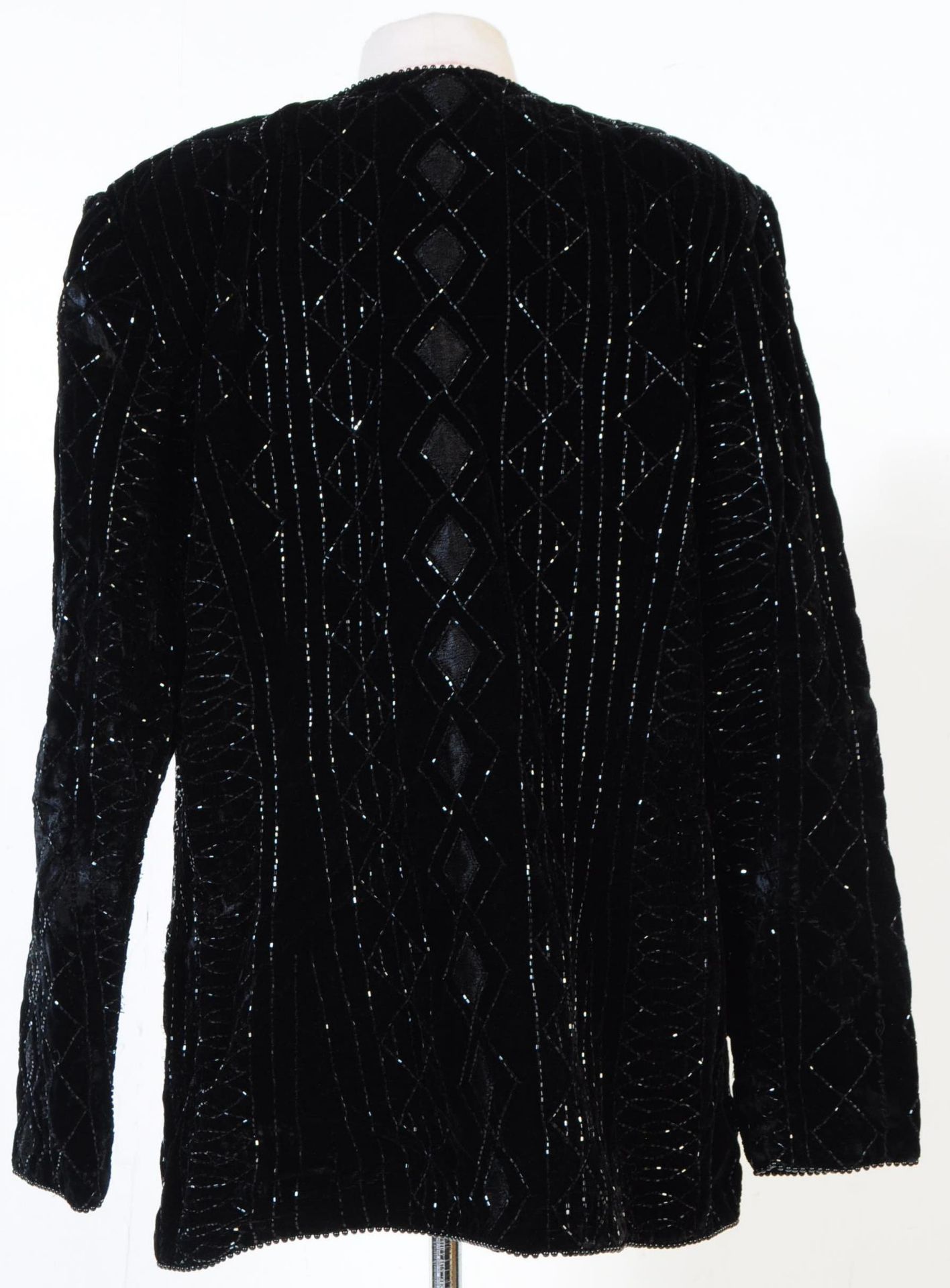 VINTAGE GINA BACCONI BEADED VELVET JACKET WITH SKIRT - Image 6 of 8