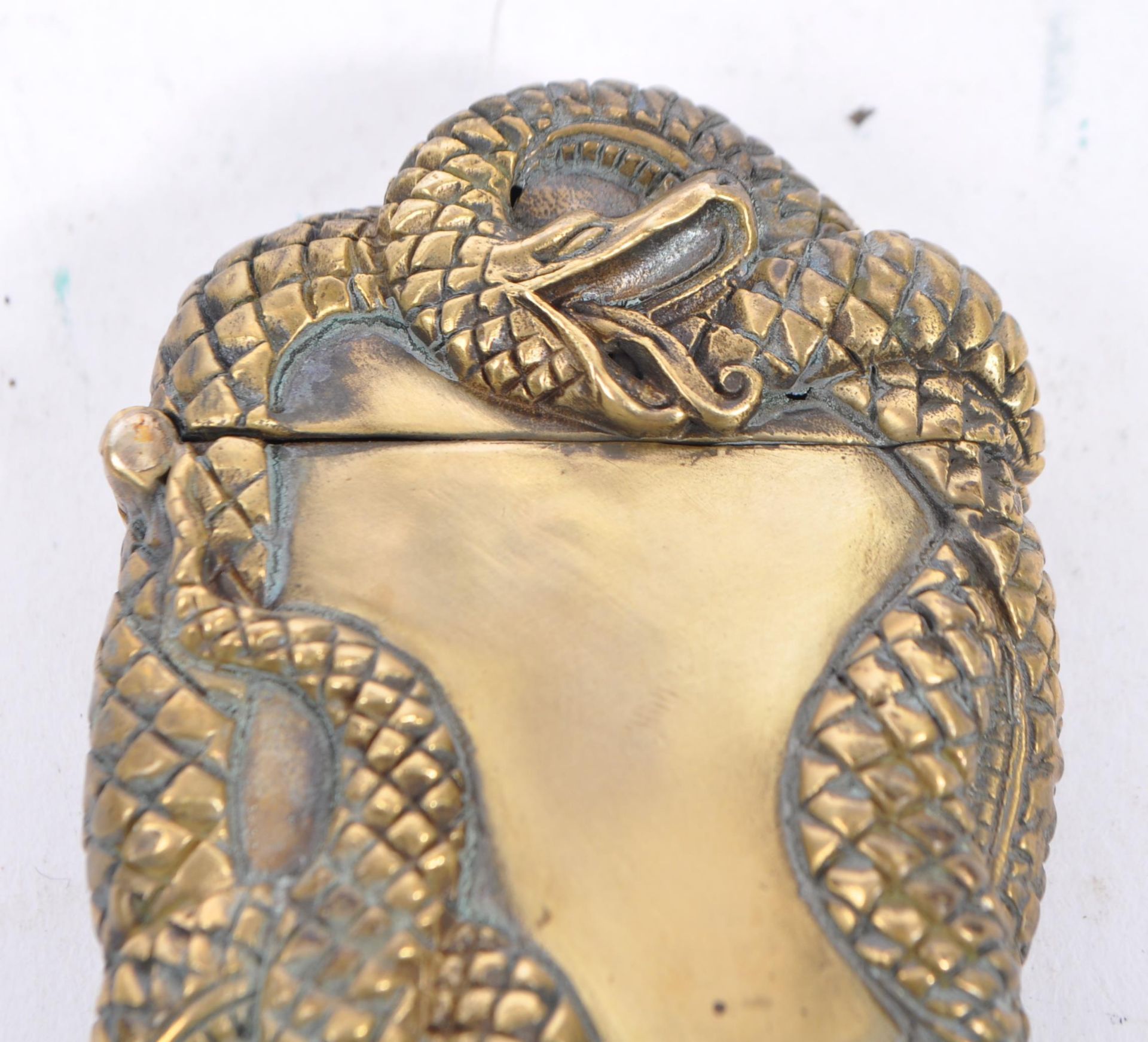 VINTAGE BRASS VESTA CASE IN THE FORM OF A SNAKE - Bild 4 aus 5