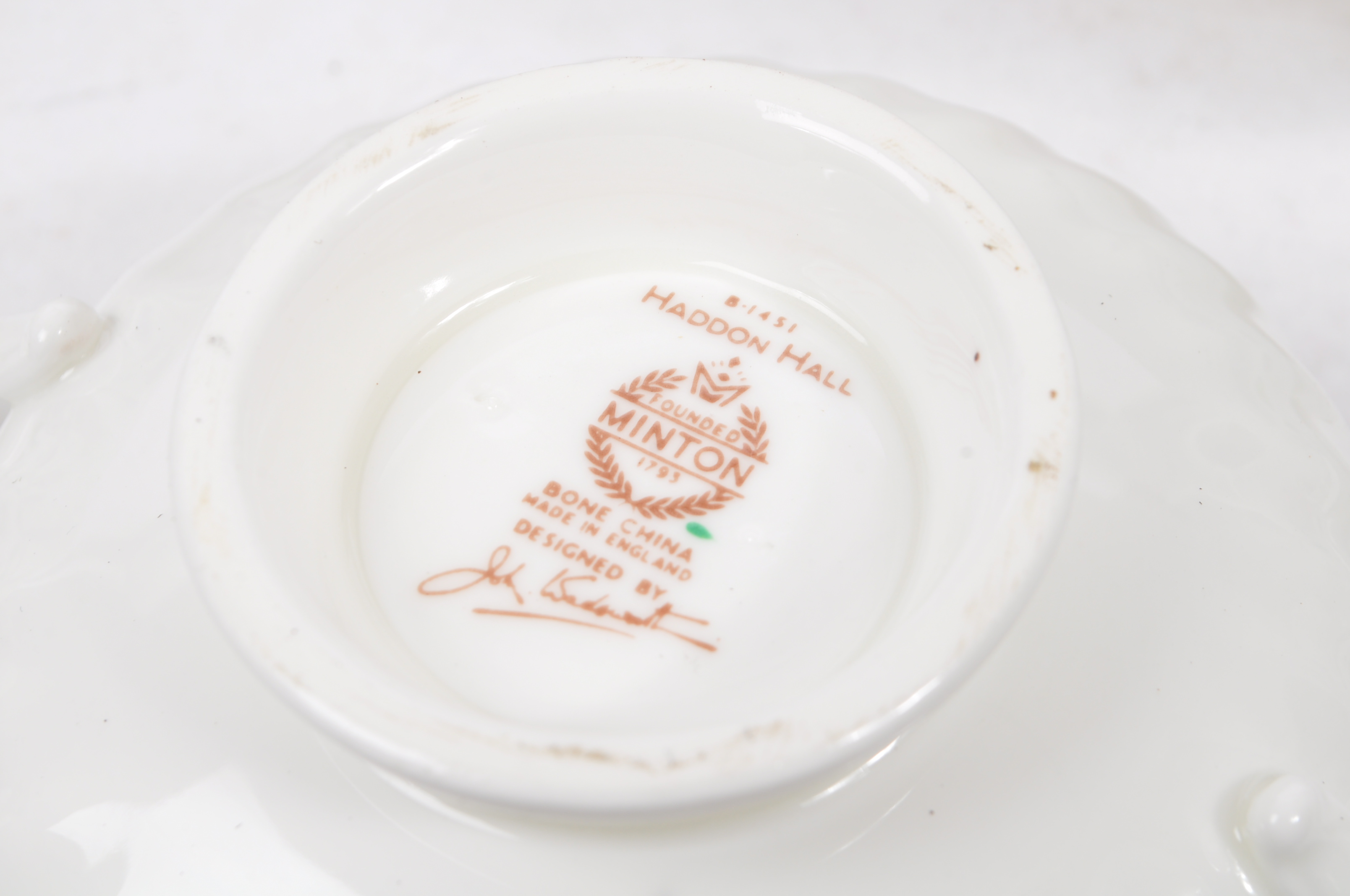 VINTAGE MINTON HADDON HALL CHINA DINNER & TEA SERVICE - Image 9 of 9