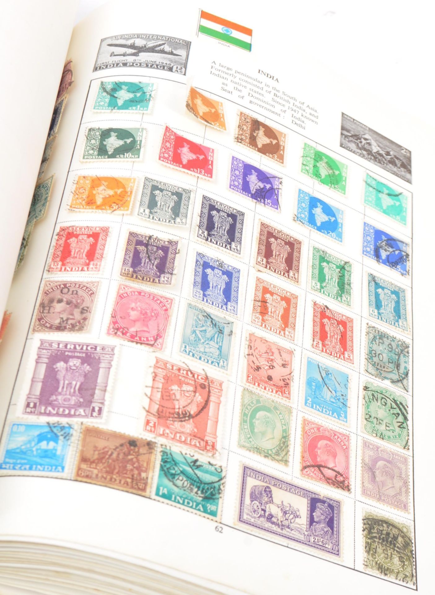 COLLECTION OF EARLY 20TH CENTURY BRITISH AND FOREIGN STAMPS - Image 7 of 10